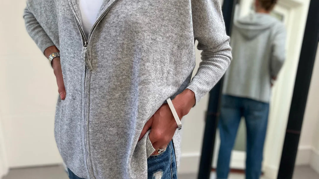 cashmere oversized v neck white long sleeve diffusion