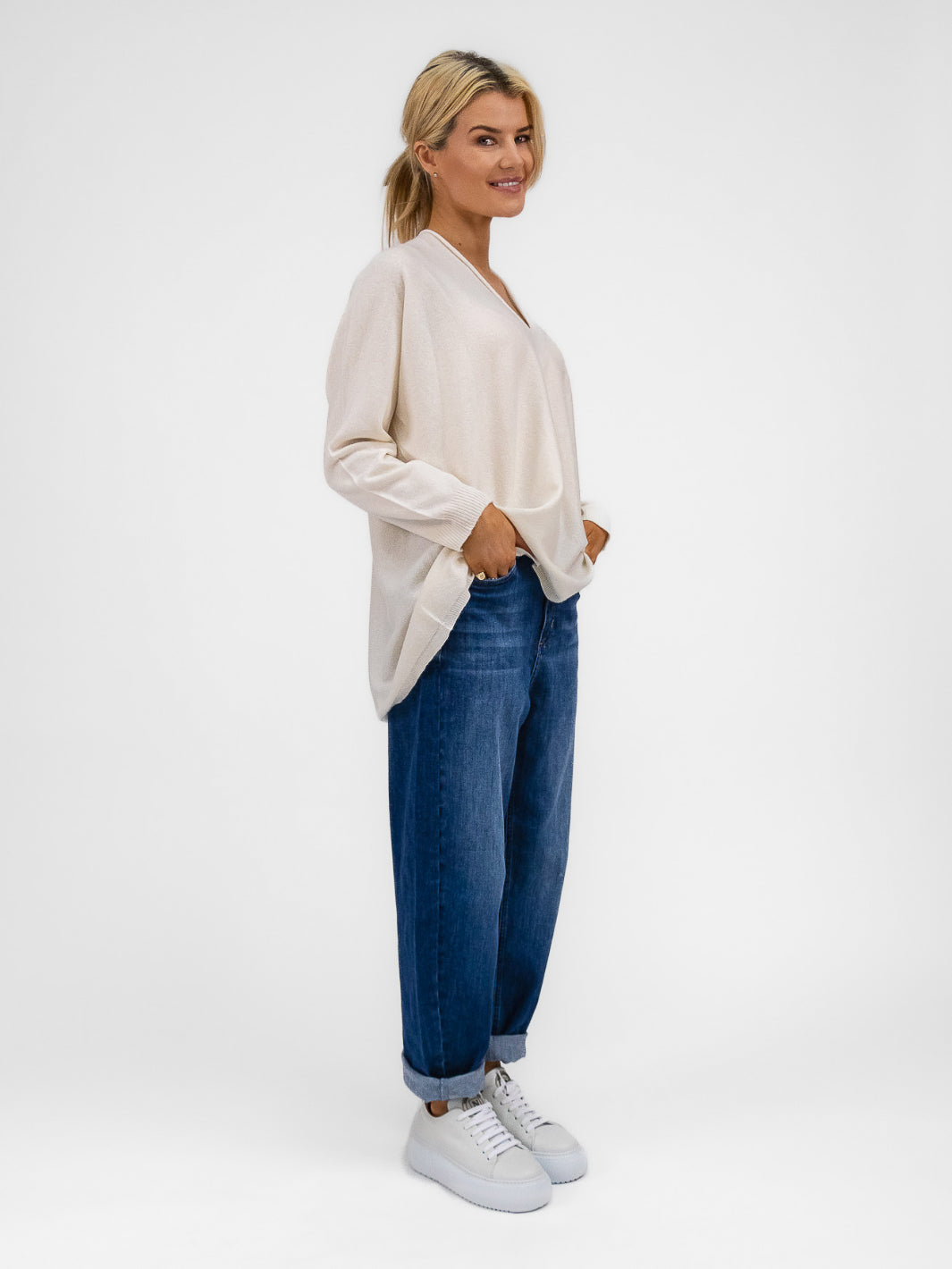 Cashmere By Kate Knitwear One Size Cashmere By Kate V Neck Oversize Sweater In Soft Cream