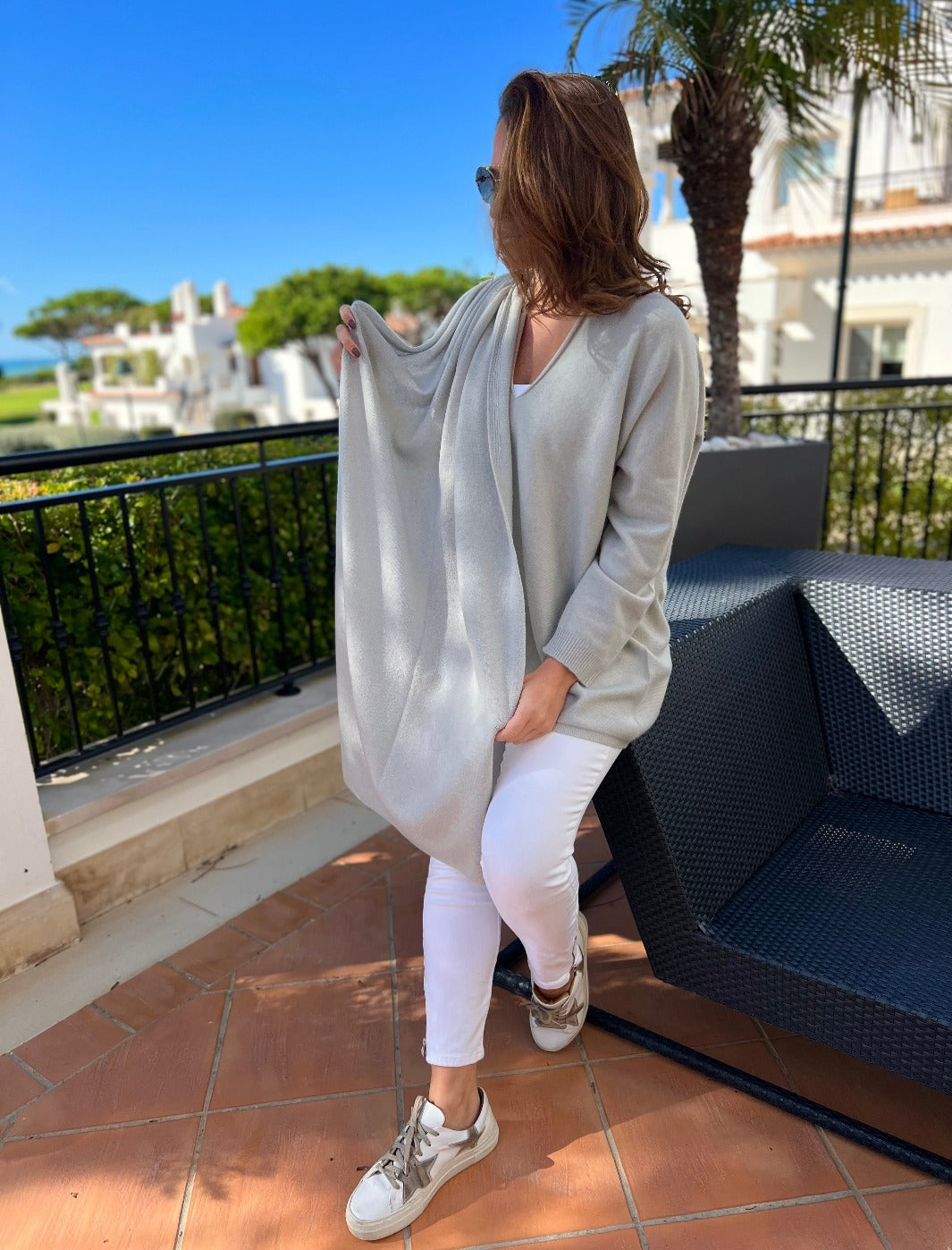 Cashmere by Kate Knitwear One Size Cashmere Travel Wrap in Maison Grey