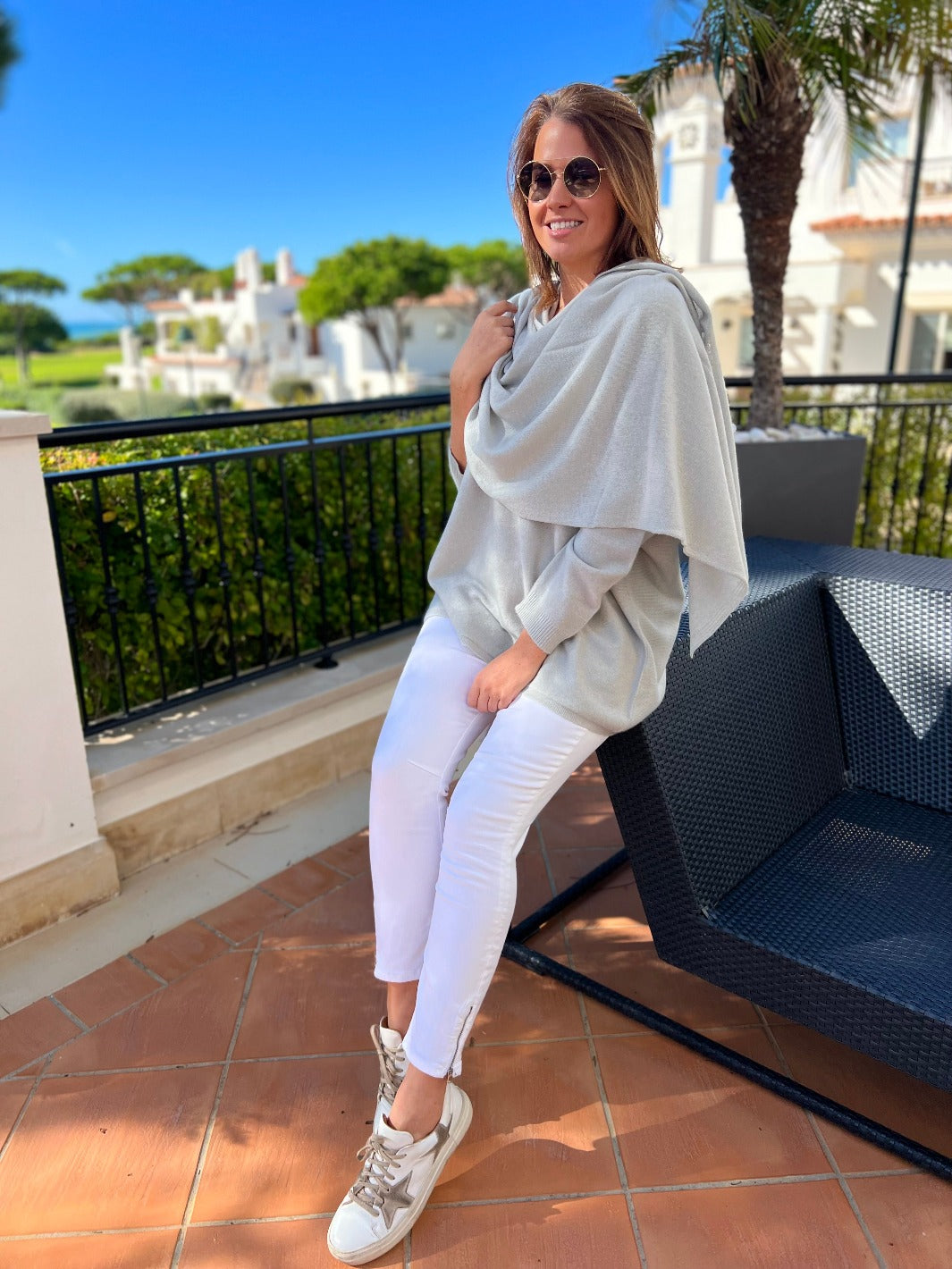 Cashmere by Kate Knitwear One Size Cashmere Travel Wrap in Maison Grey