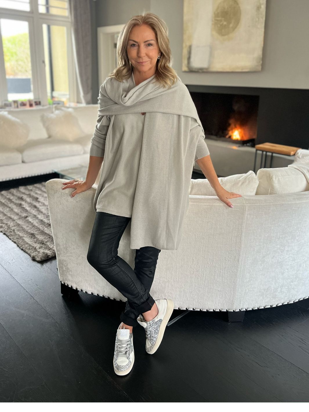 Cashmere by Kate Knitwear One Size Cashmere Travel Wrap in Maison Grey