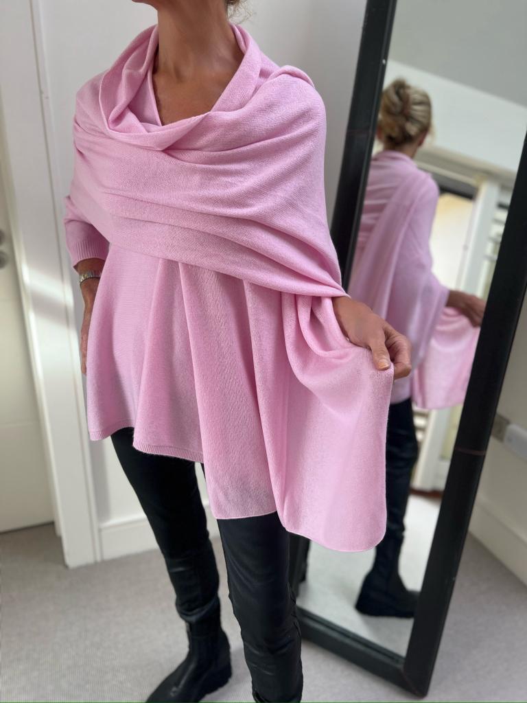 Cashmere by Kate Knitwear One Size Cashmere Travel Wrap in Petal Pink