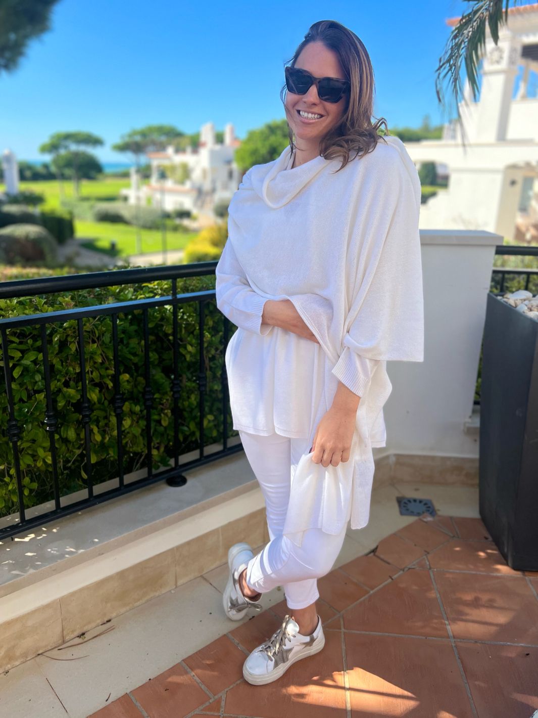 Cashmere by Kate Knitwear One Size Cashmere Travel Wrap in Soft Cream
