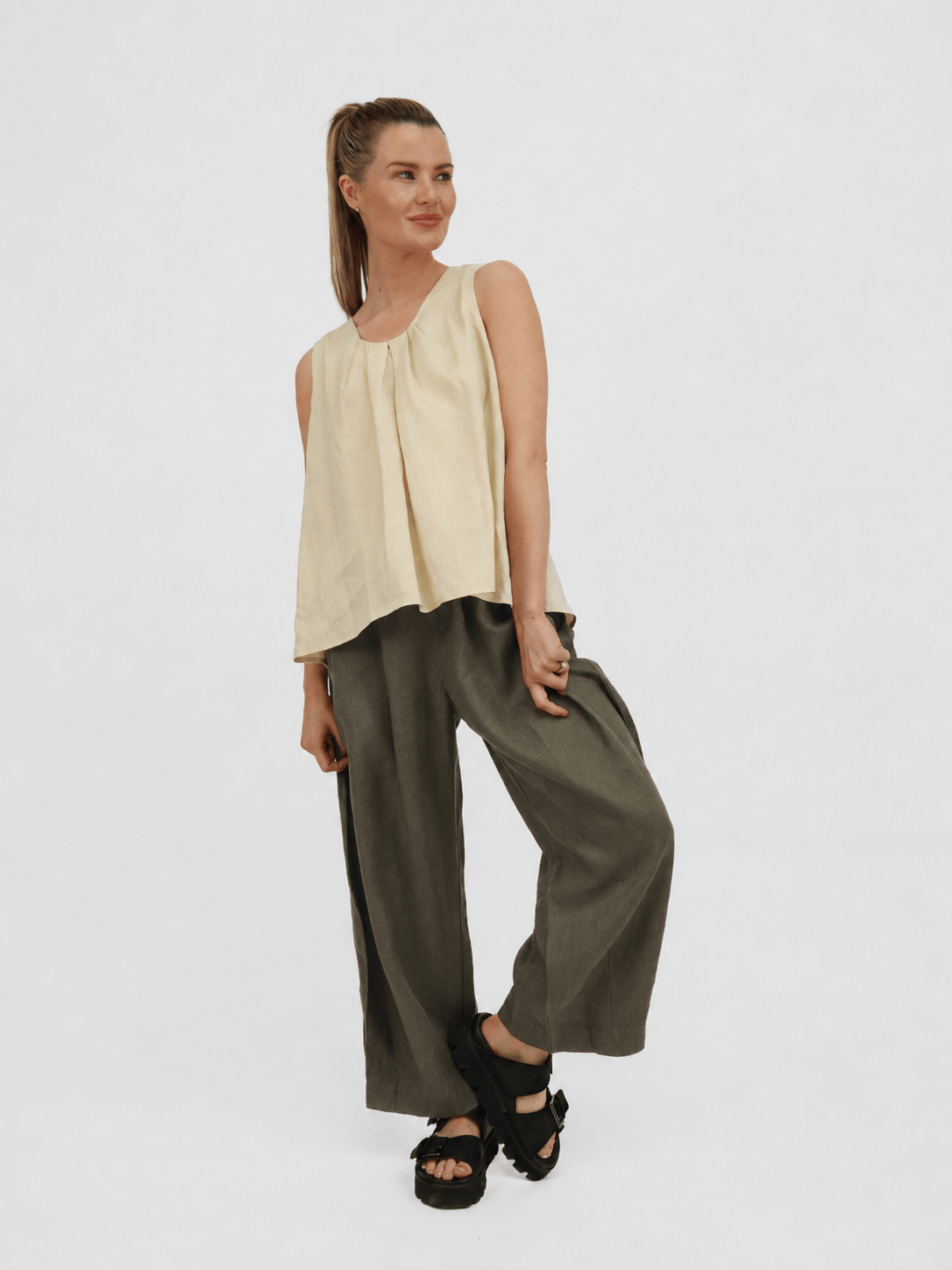 Diffusion by Kate Pants Frankie Pure Linen Wide-Leg Pants in Olive Green