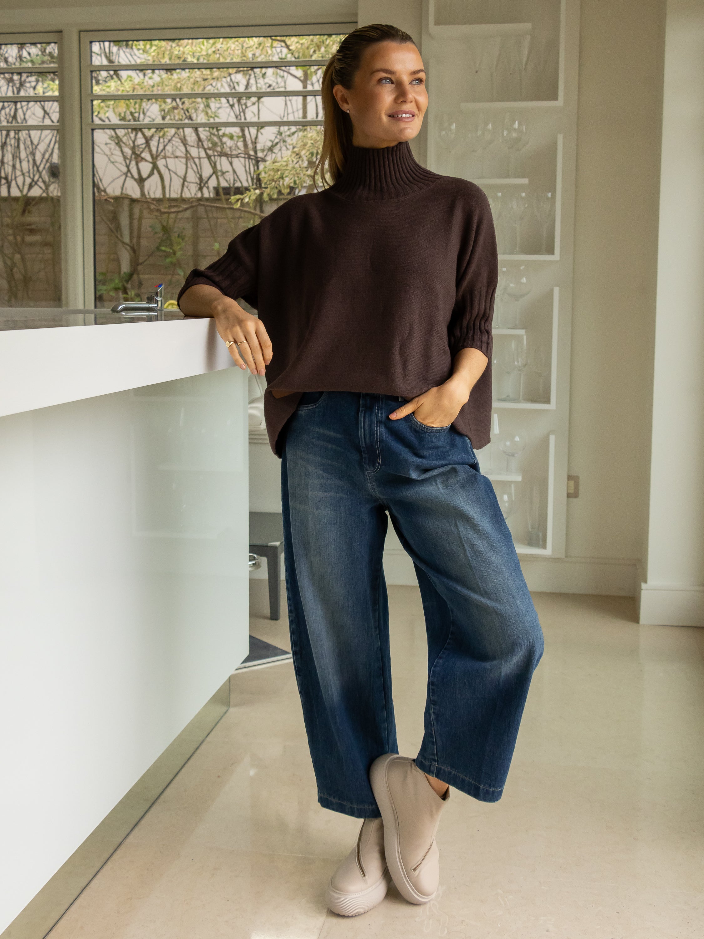 Diffusion by Kate Sweater One Size Josep Classic Sweater in Chocolate