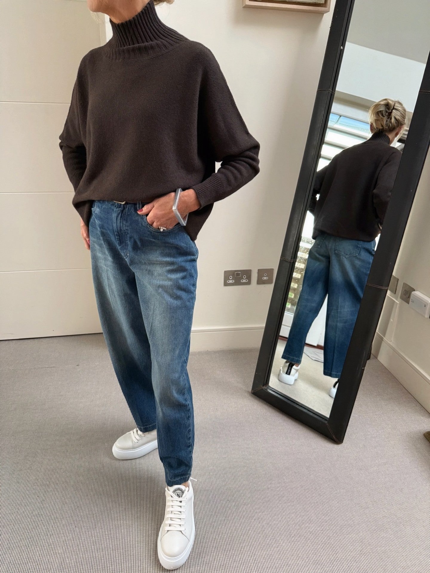 Diffusion by Kate Sweater One Size Josep Long Sleeve Knit Sweater In Chocolate