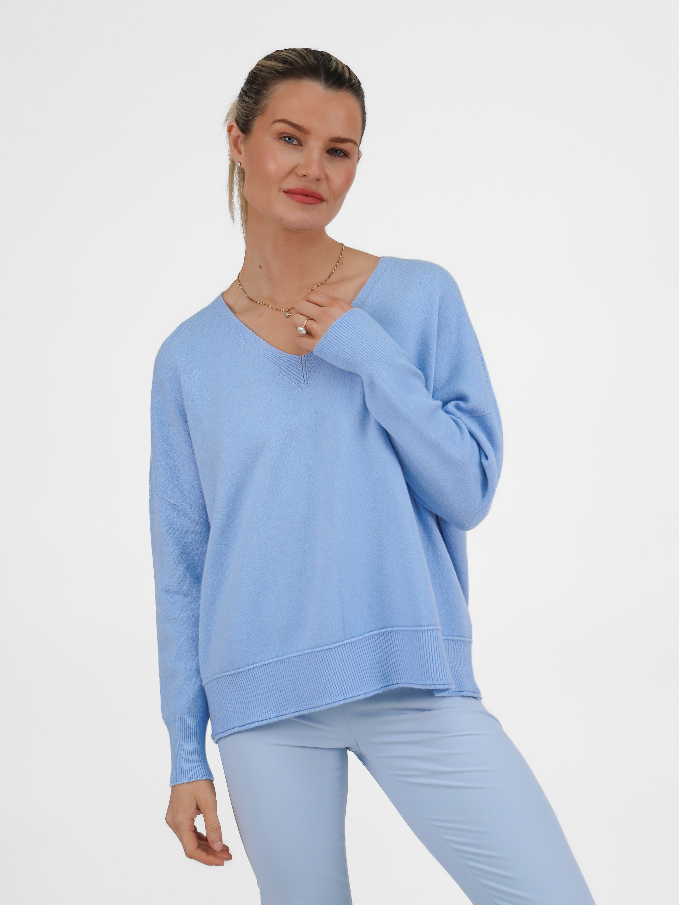 Diffusion by Kate Sweater One Size Sienna V-Neck Sweater in Sky Blue