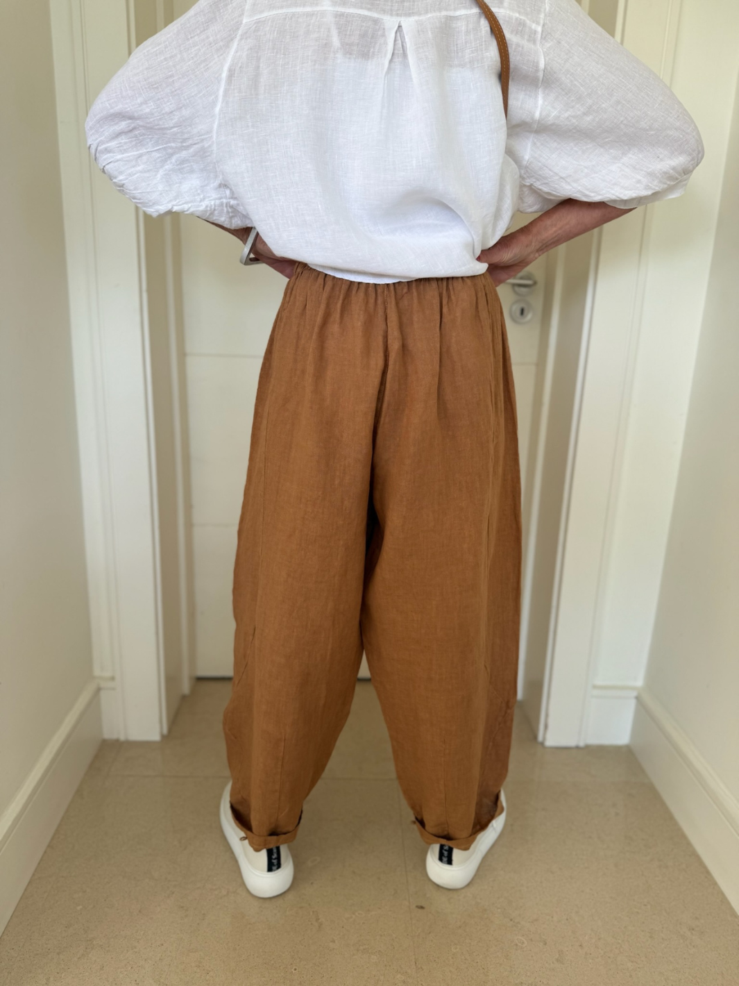 Diffusion By Kate Trousers One Size Barrel Linen Cropped Trousers In Tan