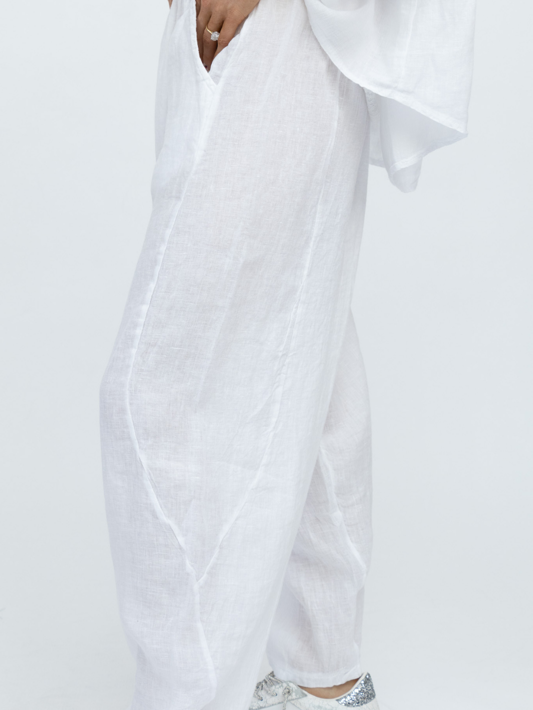 Diffusion By Kate Trousers One Size Barrel Linen Cropped Trousers In White
