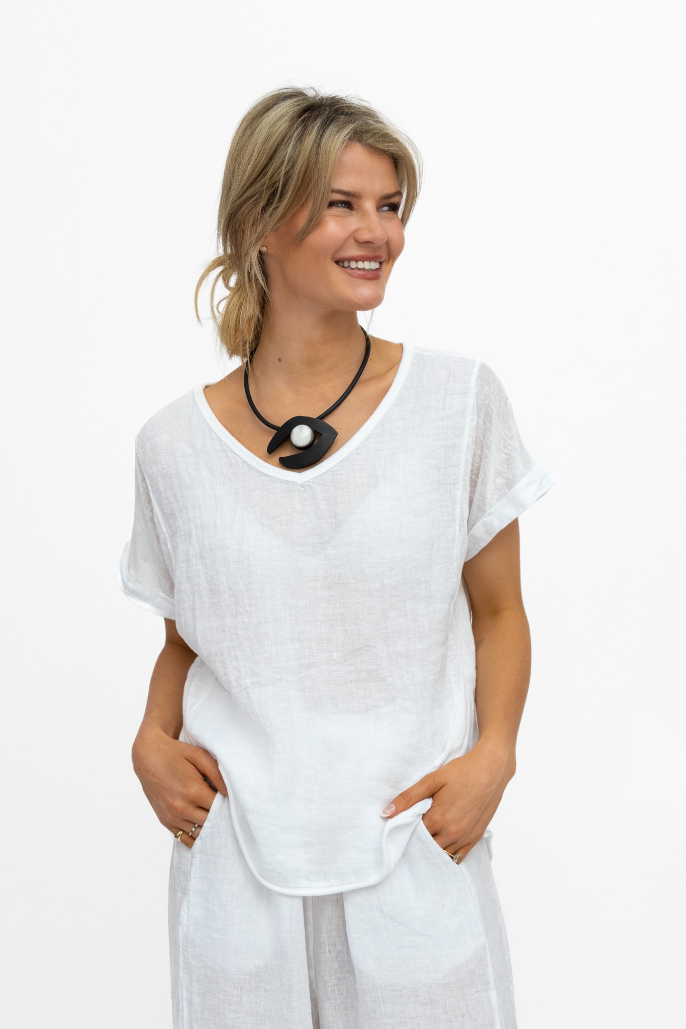 Diffusion.ie Jewellery One Size Mango Wood & Buffalo Horn Eye-Shaped Necklace