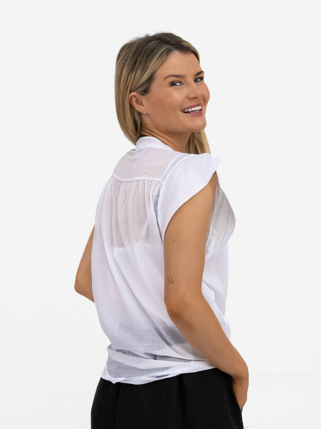 Diffusion.ie Shirts One Size Mia Cotton Shirt in White