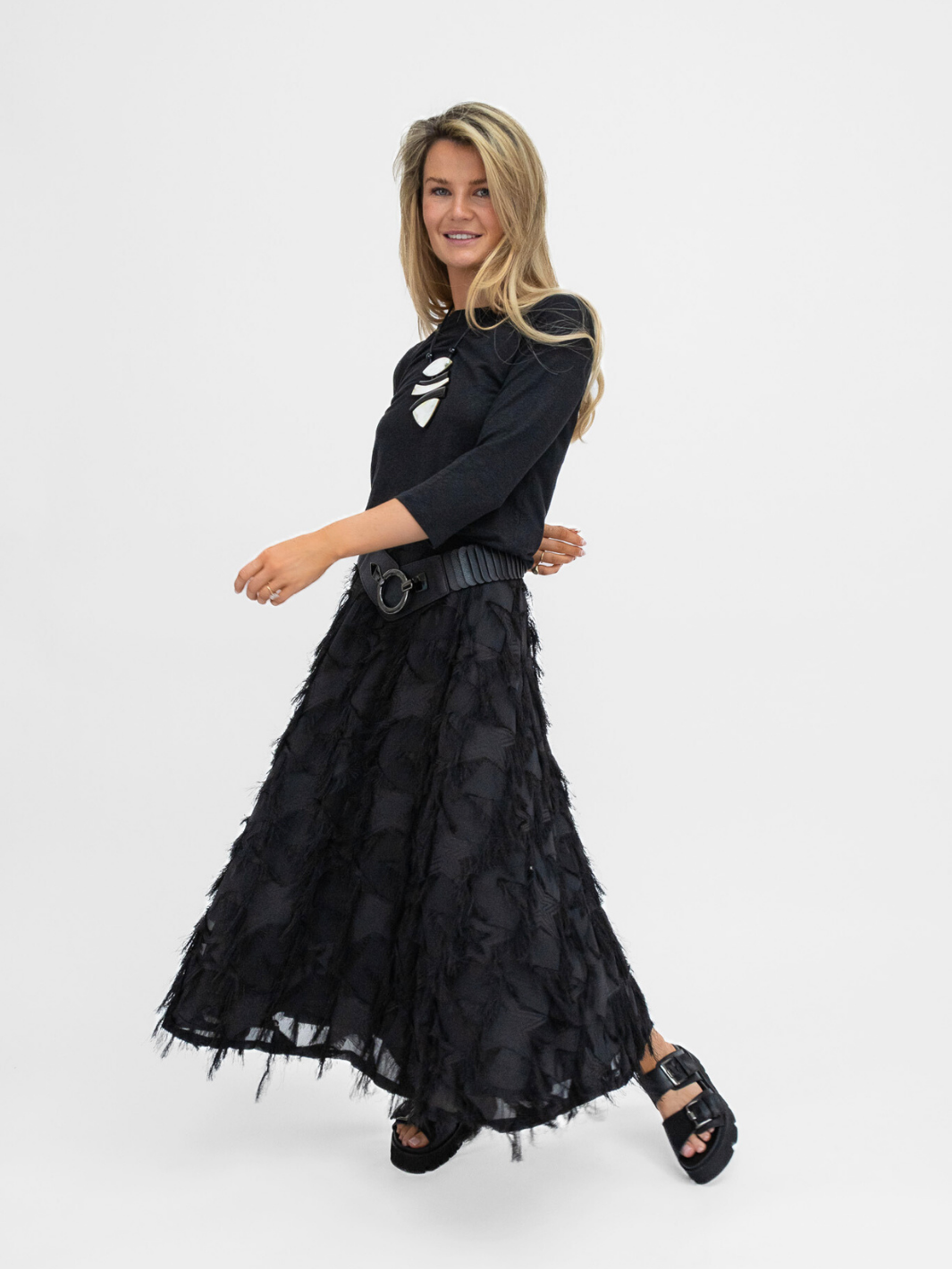 Diffusion.ie Skirt Theatre Feather Skirt in Black