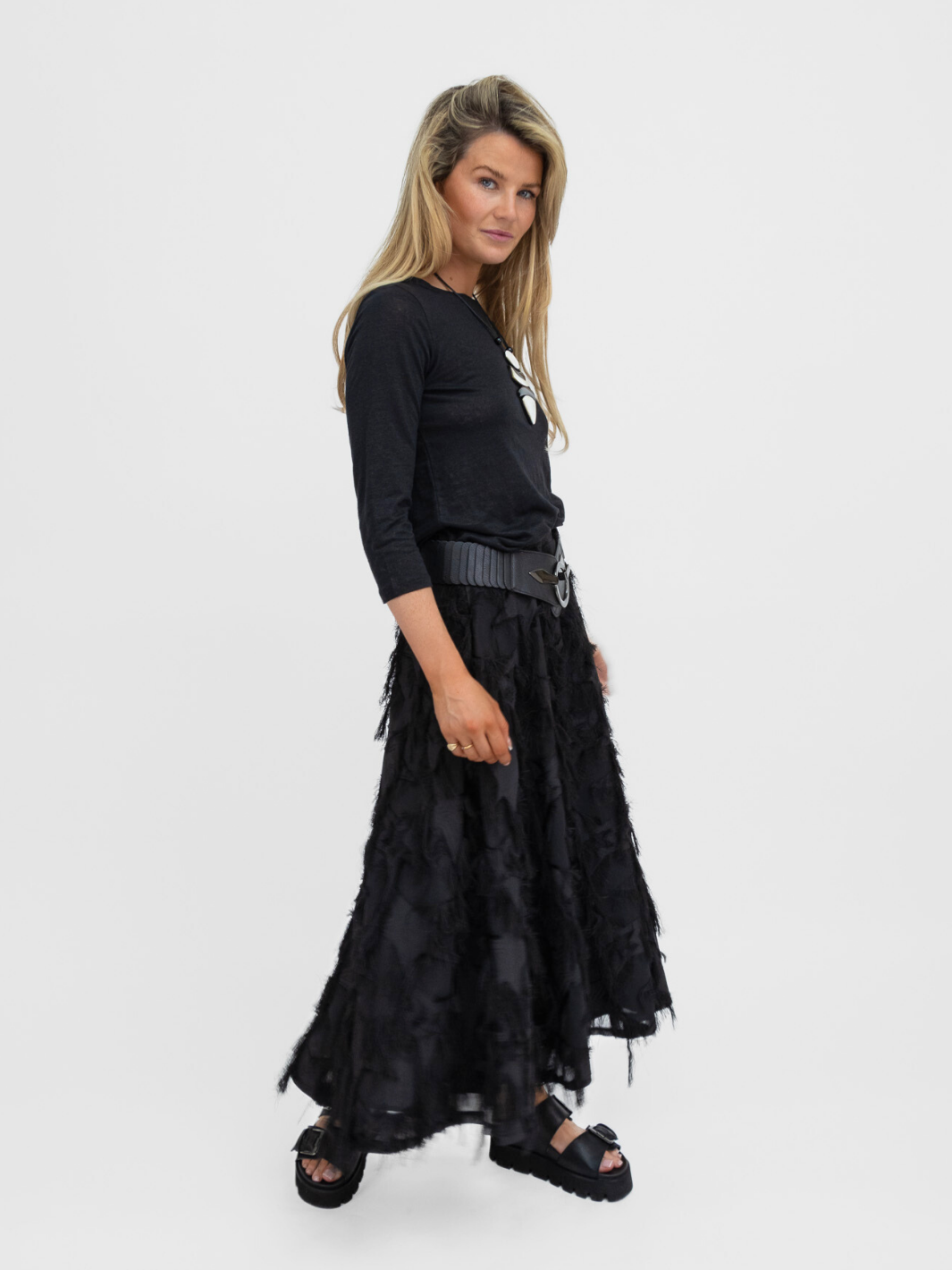 Diffusion.ie Skirt Theatre Feather Skirt in Black