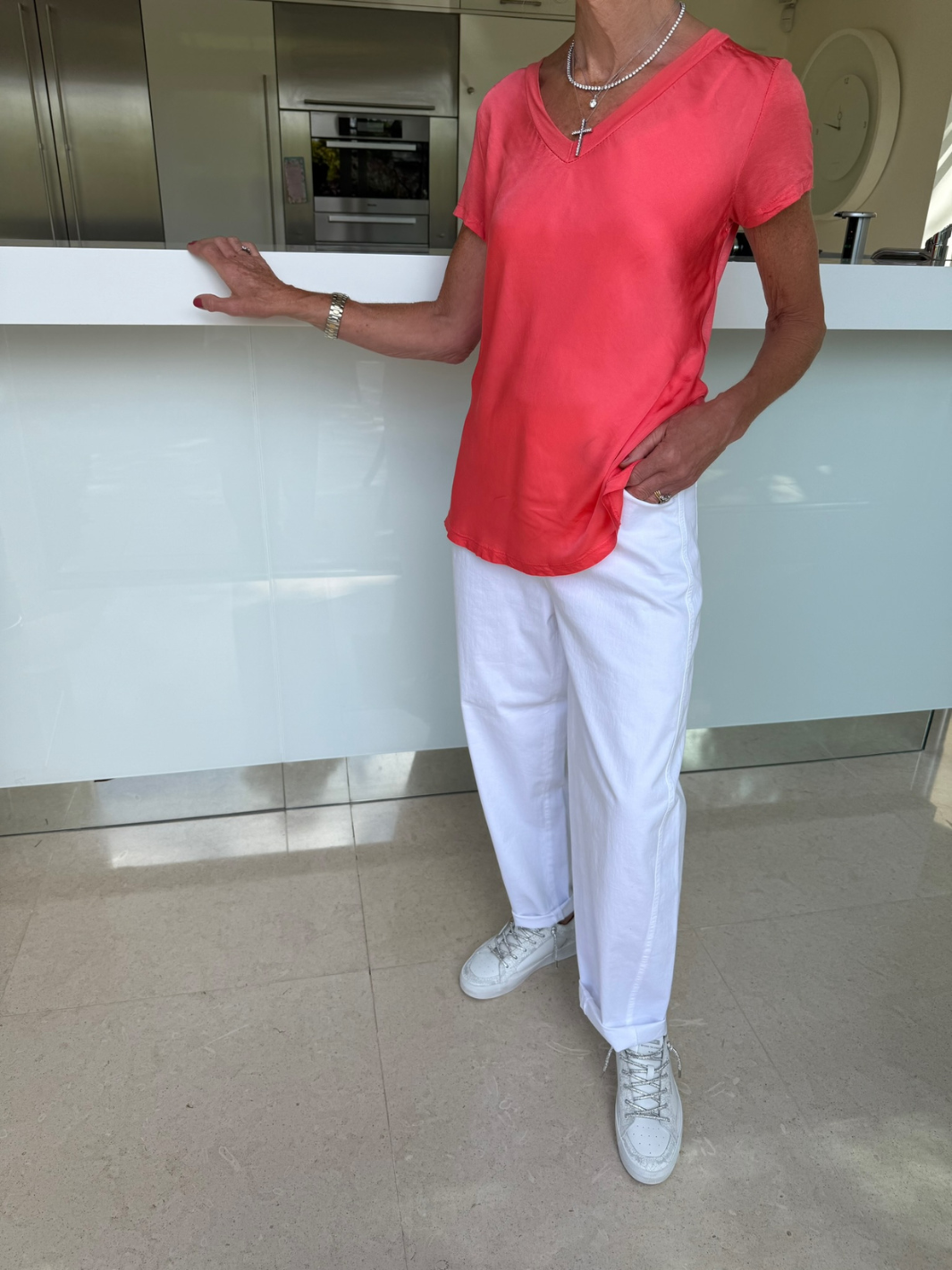 Diffusion.ie Tops One Size Bias Cut Silky V Neck Tee In Coral