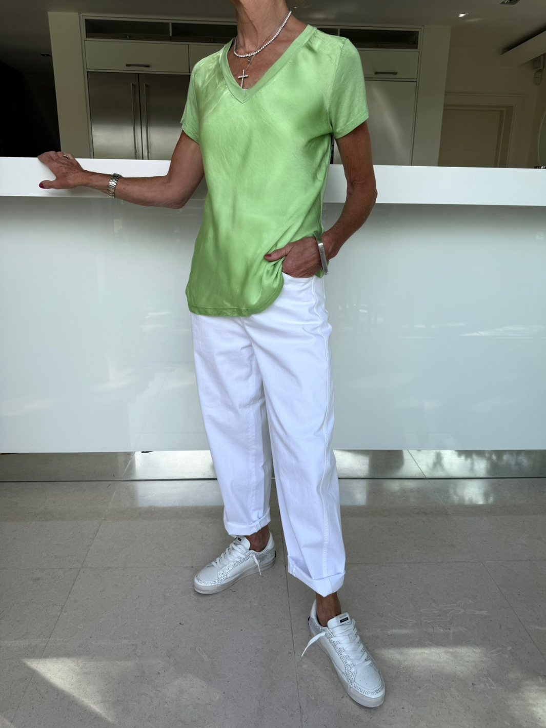 Diffusion.ie Tops One Size Bias Cut Silky V Neck Tee In Lime