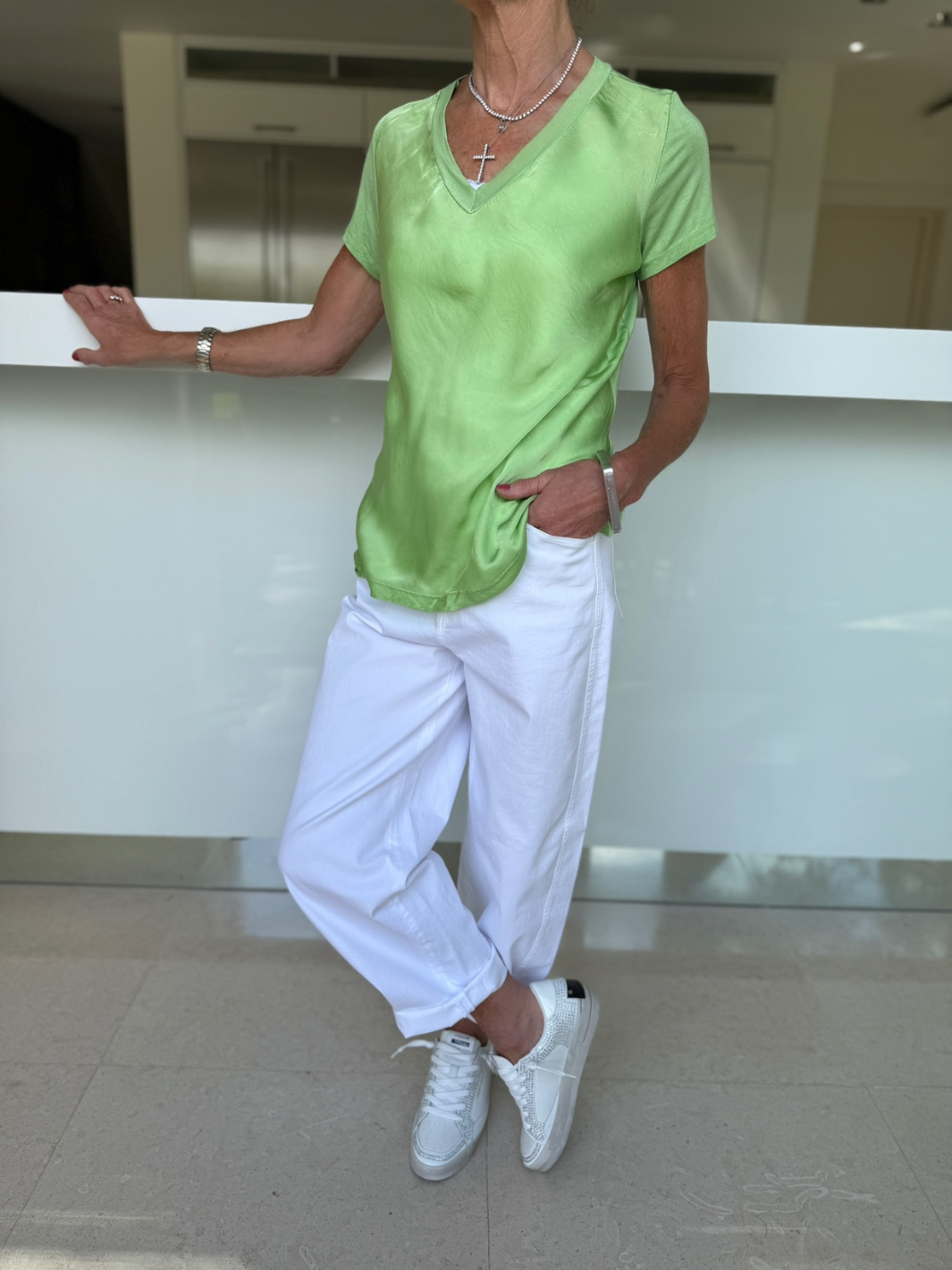 Diffusion.ie Tops One Size Bias Cut Silky V Neck Tee In Lime