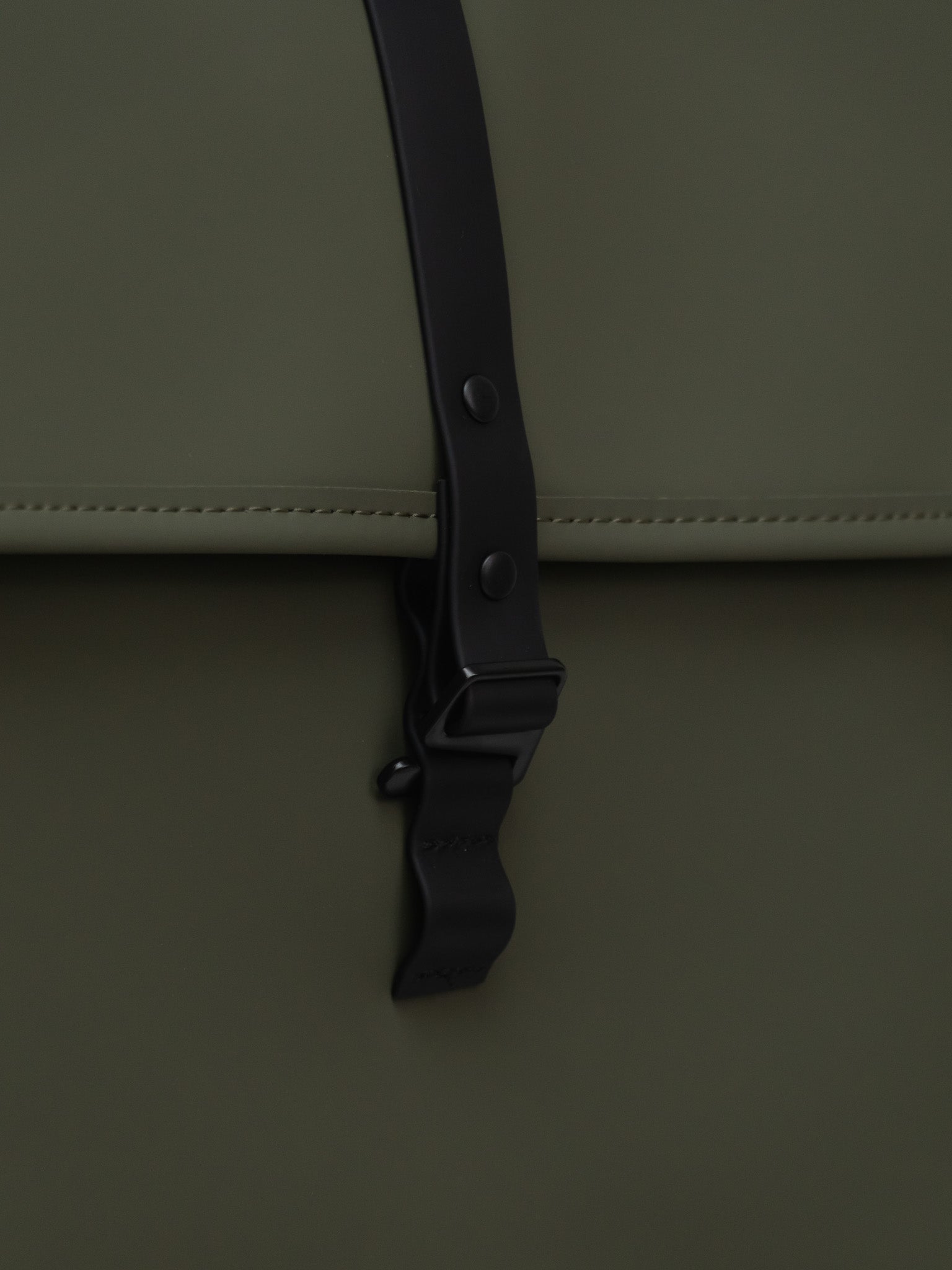 Gaston Luga Bag One Size Däsh Backpack 13" in Olive