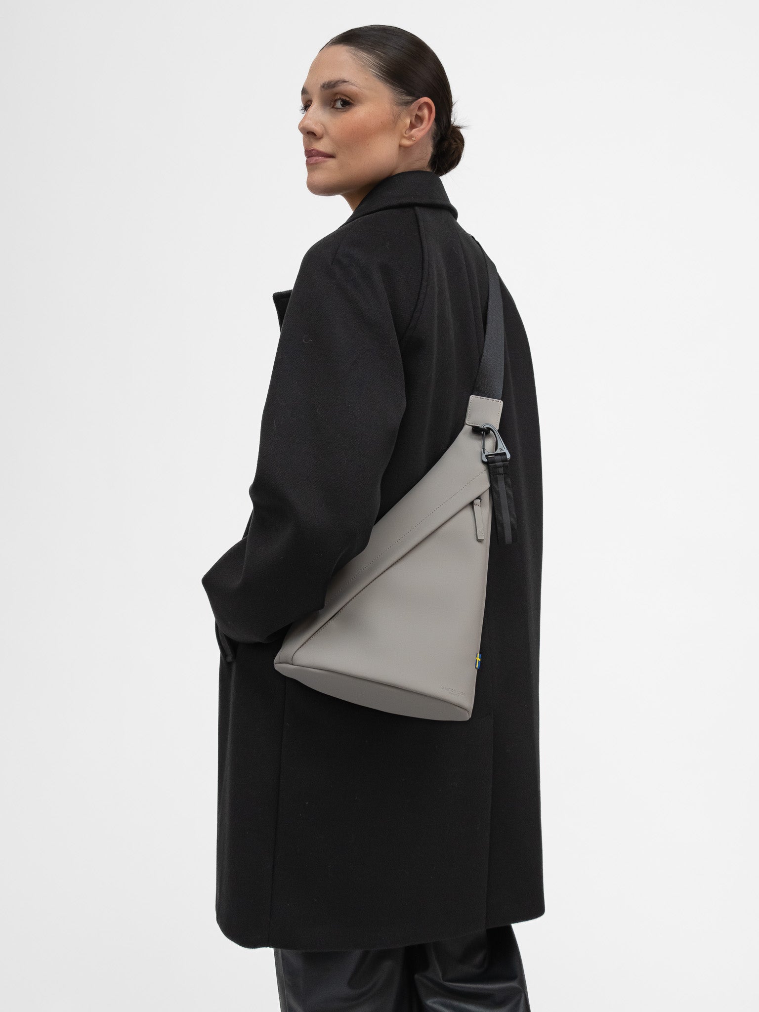 Gaston Luga Bag One Size Spläsh Sling Bag in Taupe