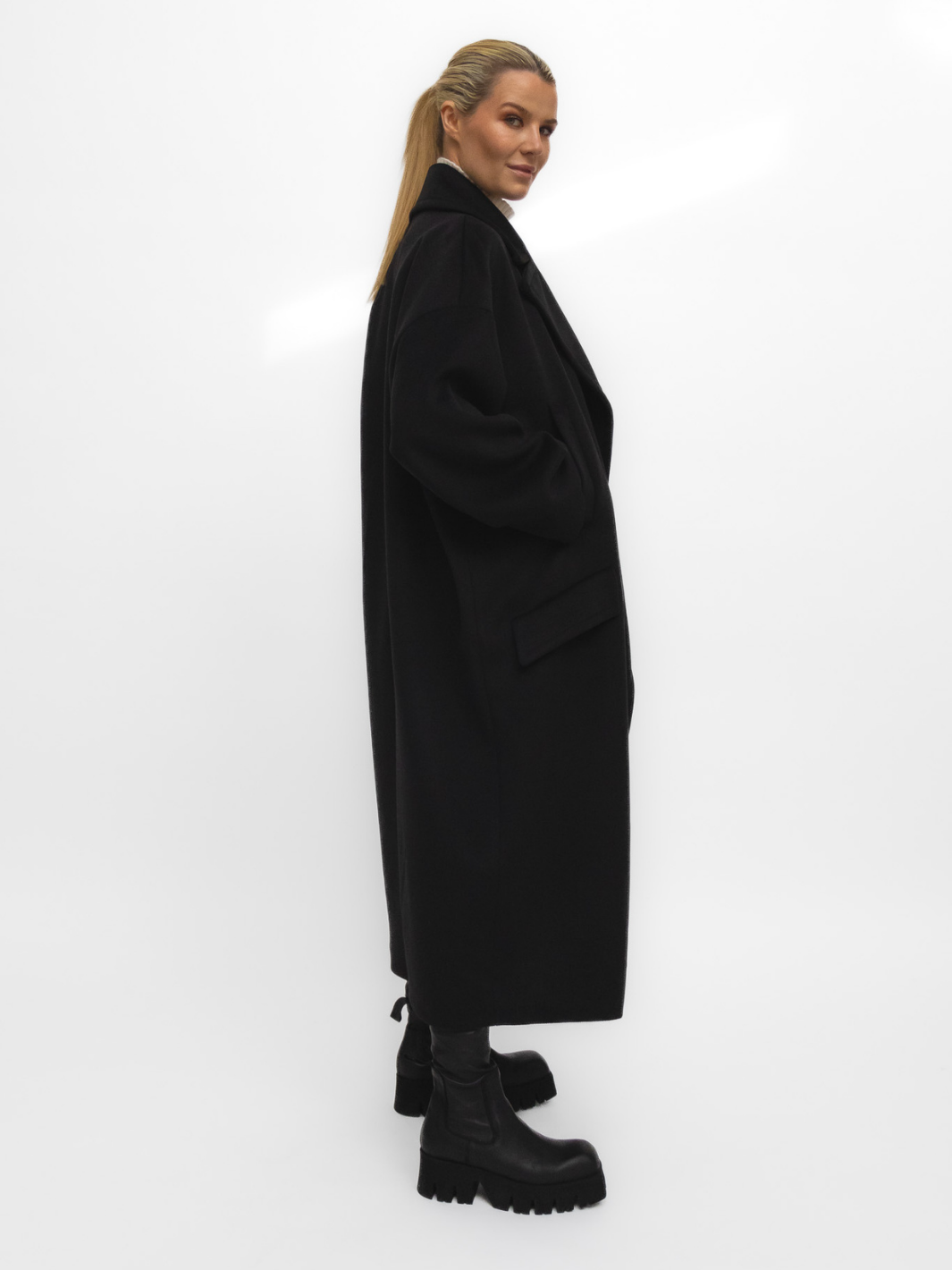 Italian Collection Coat One Size Oversized Coat In Black From The Italian Collection
