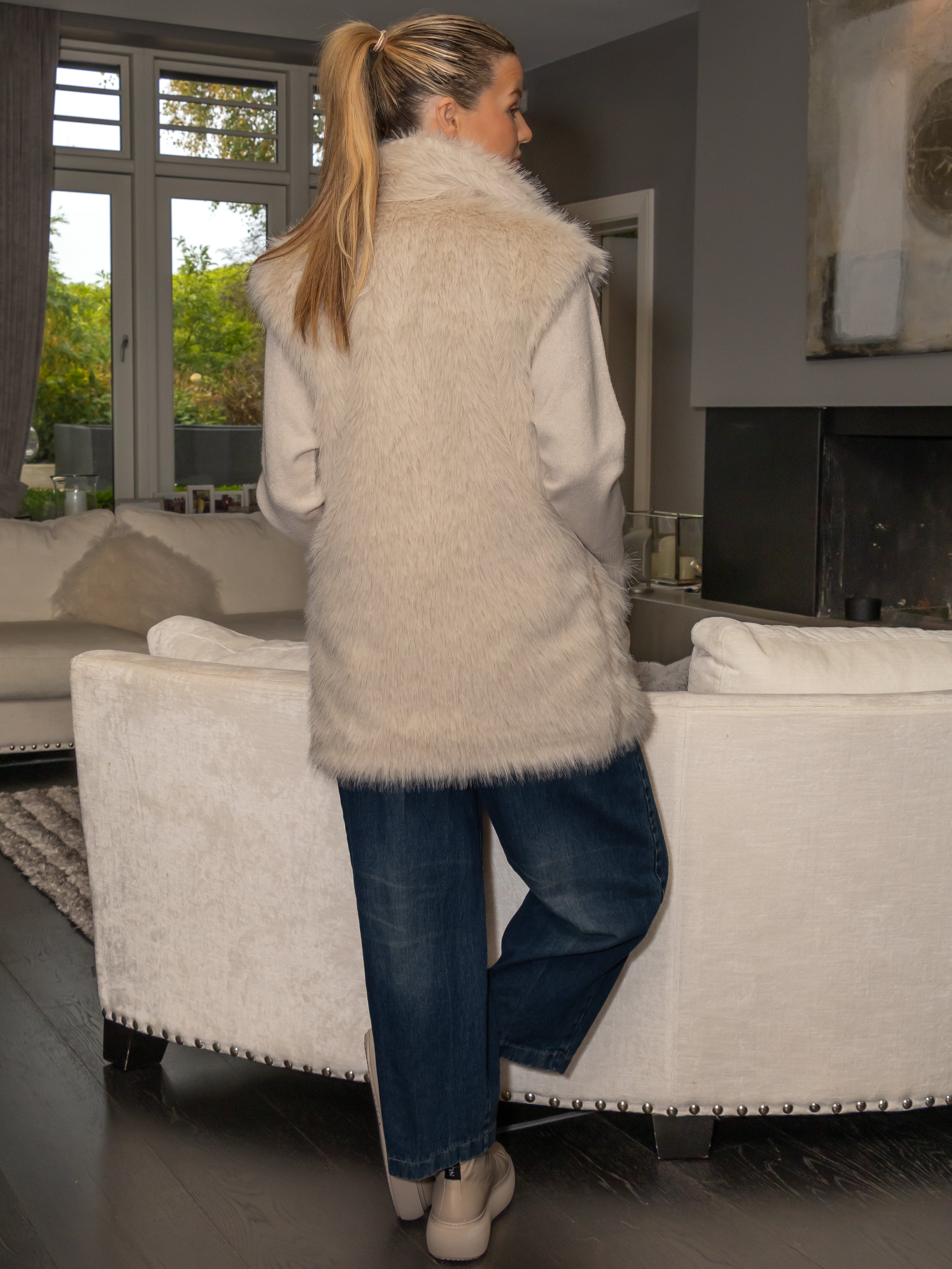 Italian Collection Faux Fur Gilet in Blond