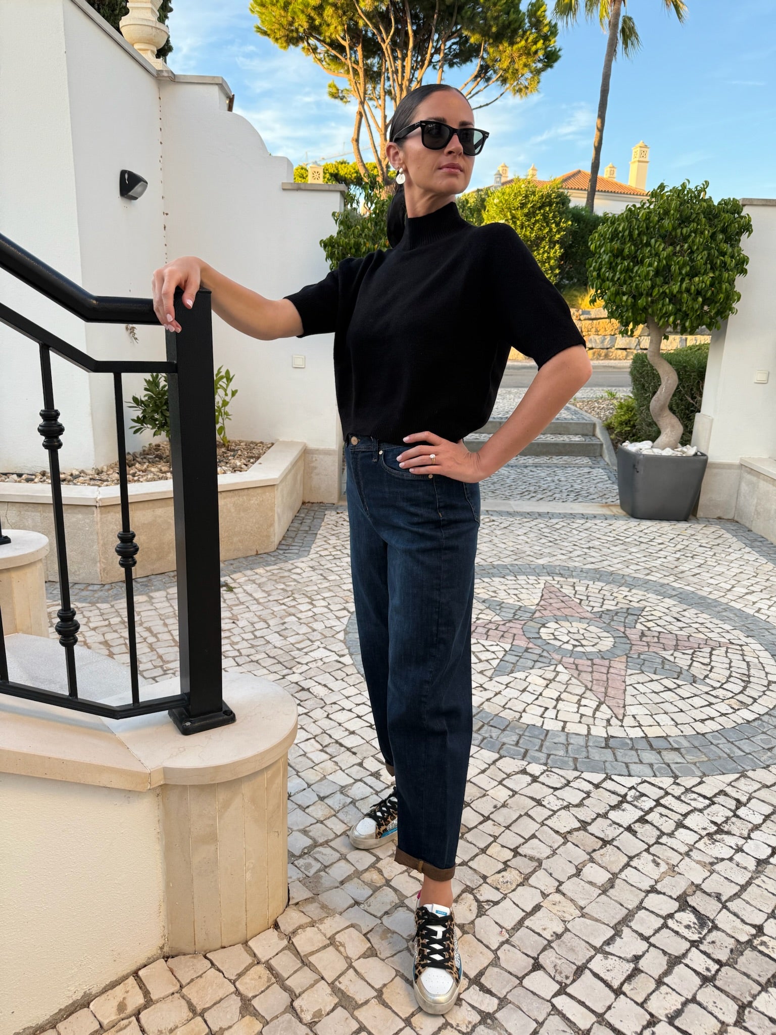 Italian Collection Sweater One Size Gina Short Sleeved Sweater in Black