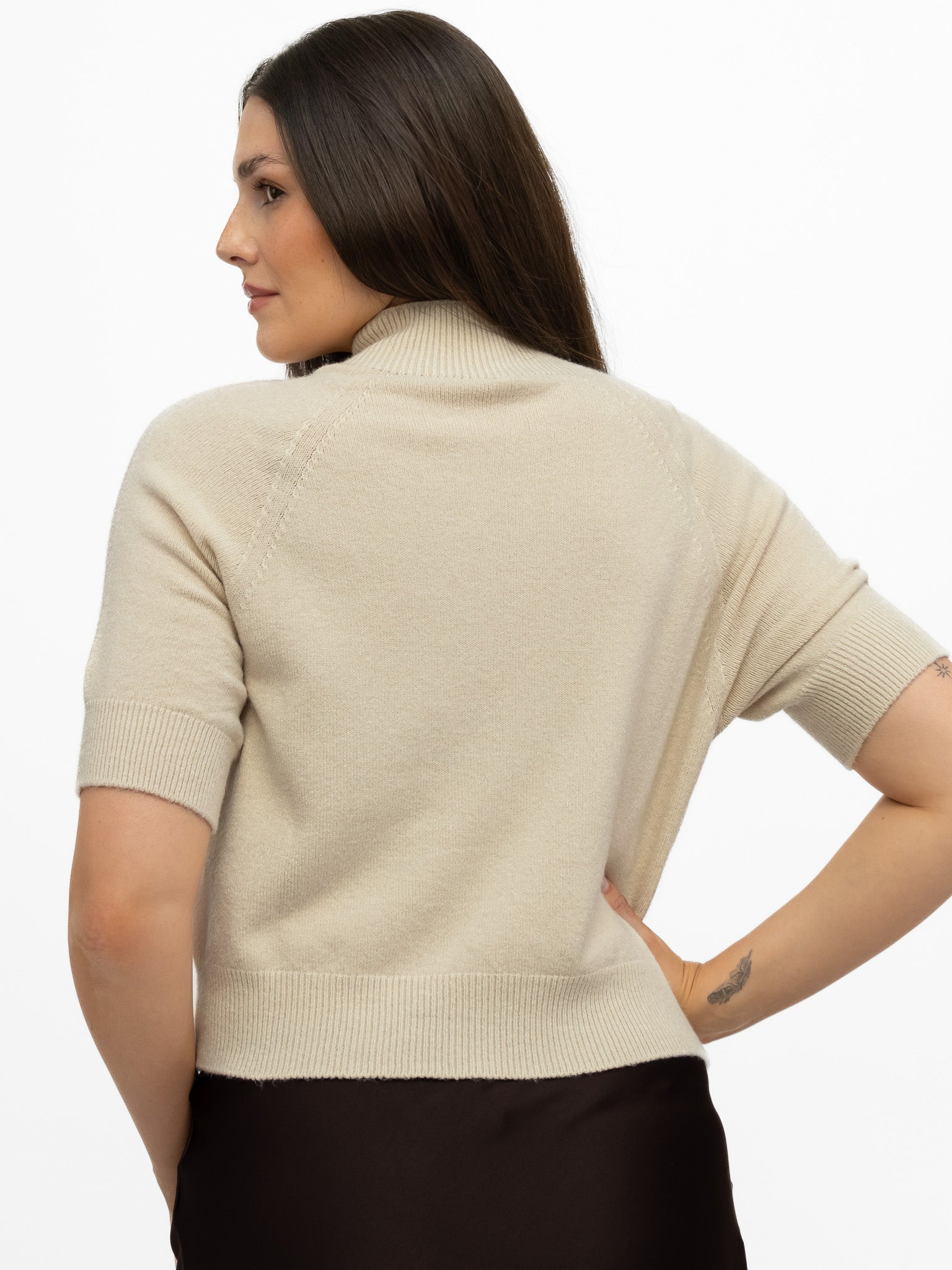 Italian Collection Sweater One Size Gina Short Sleeved Sweater in Latte