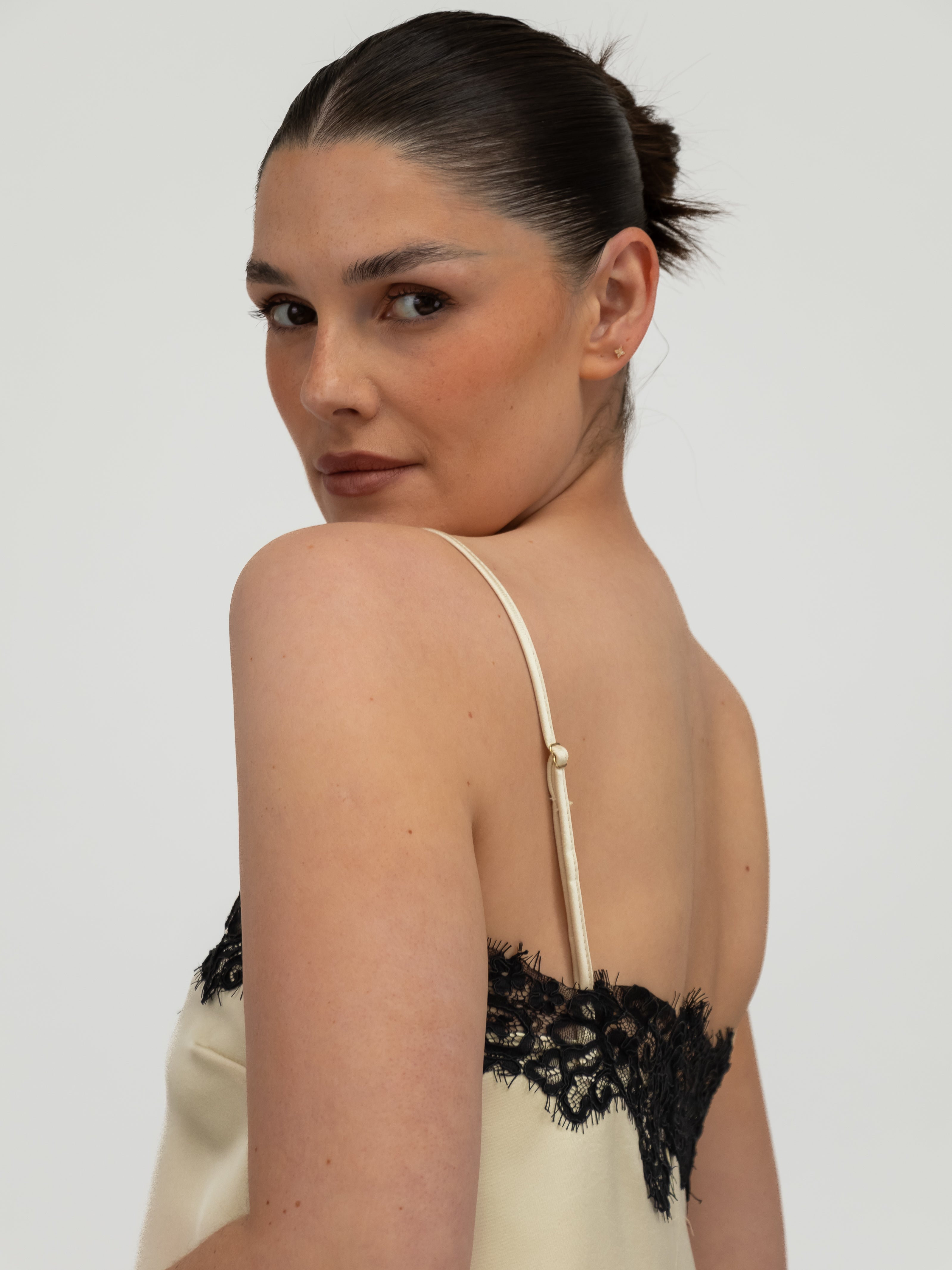 Italian Collection Top Lace Trim Camisole Top in Cream