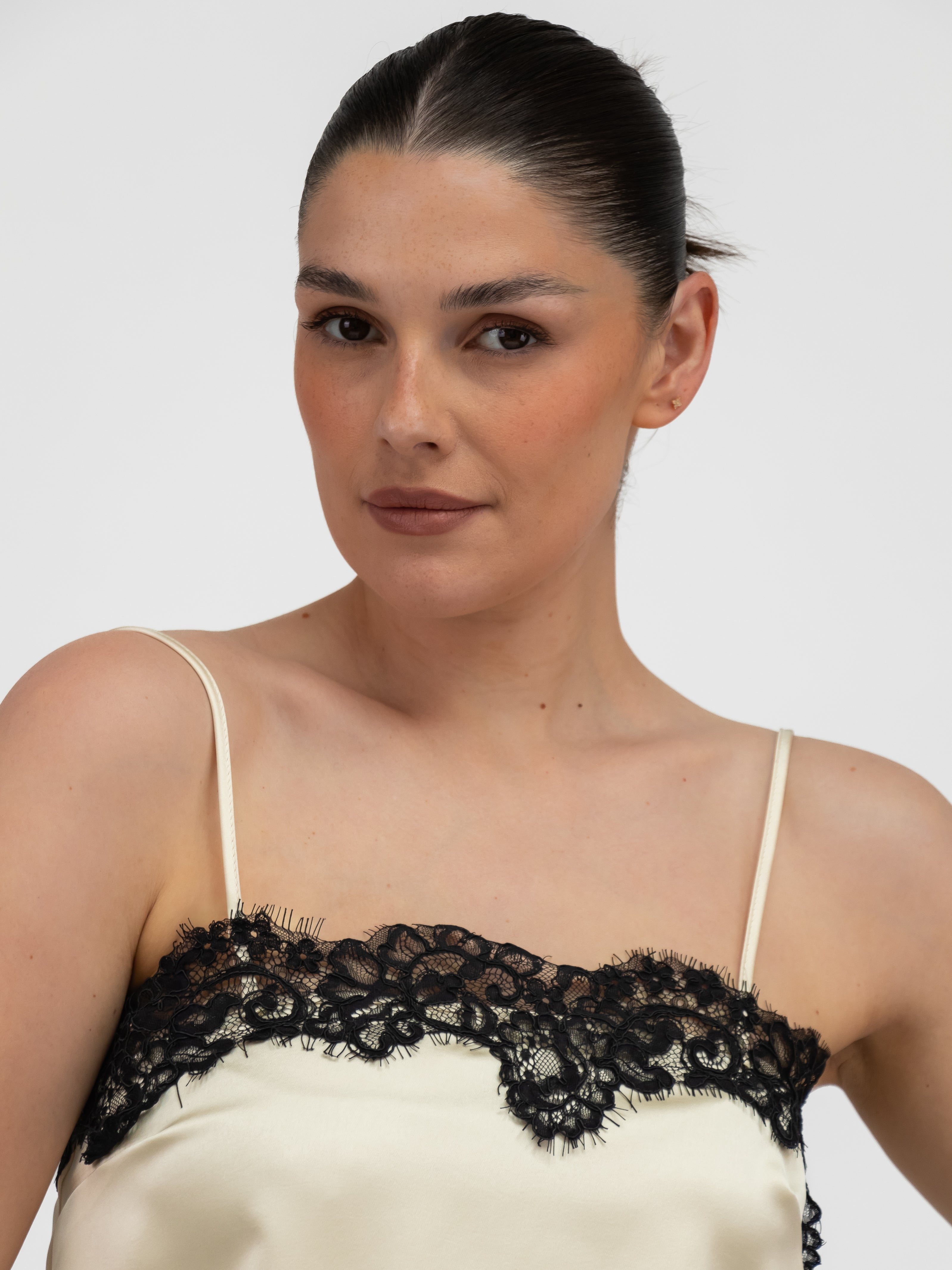 Italian Collection Top Lace Trim Camisole Top in Cream