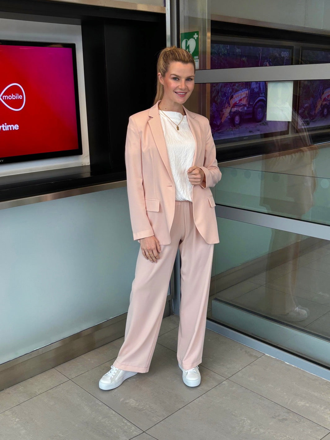 Italian Collection Trousers Soft Tailored Trousers In Dusty Pink From The Italian Collection