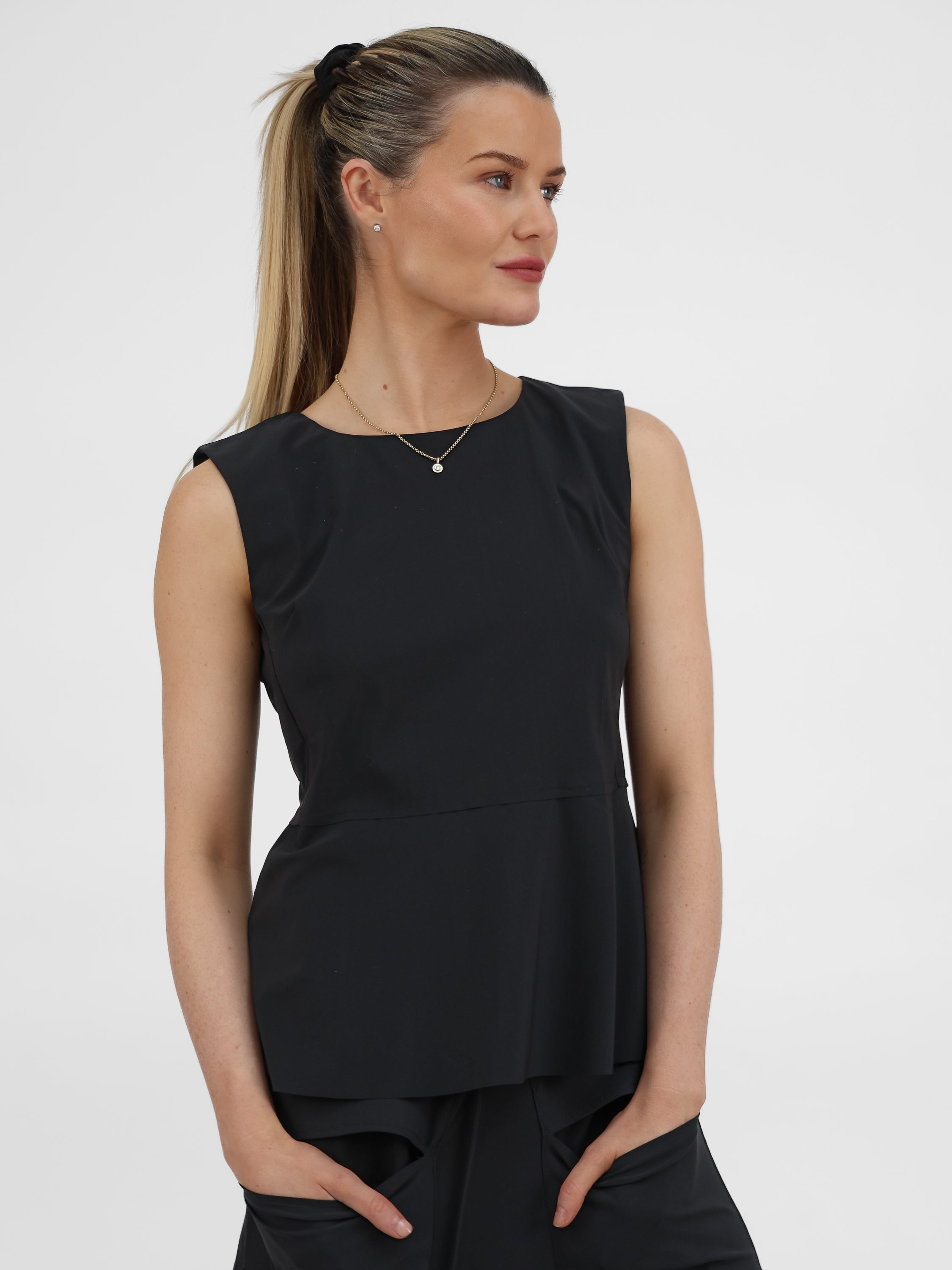 Jane Lushka Top Vespa Top Technical Jersey in Black
