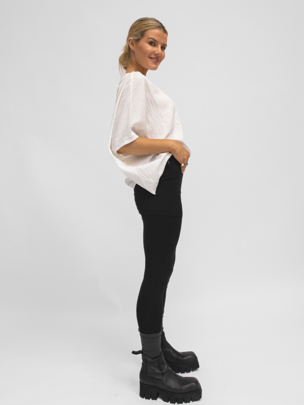 Lofina Footwear Lofina Black Leather Stretch Ankle Boot