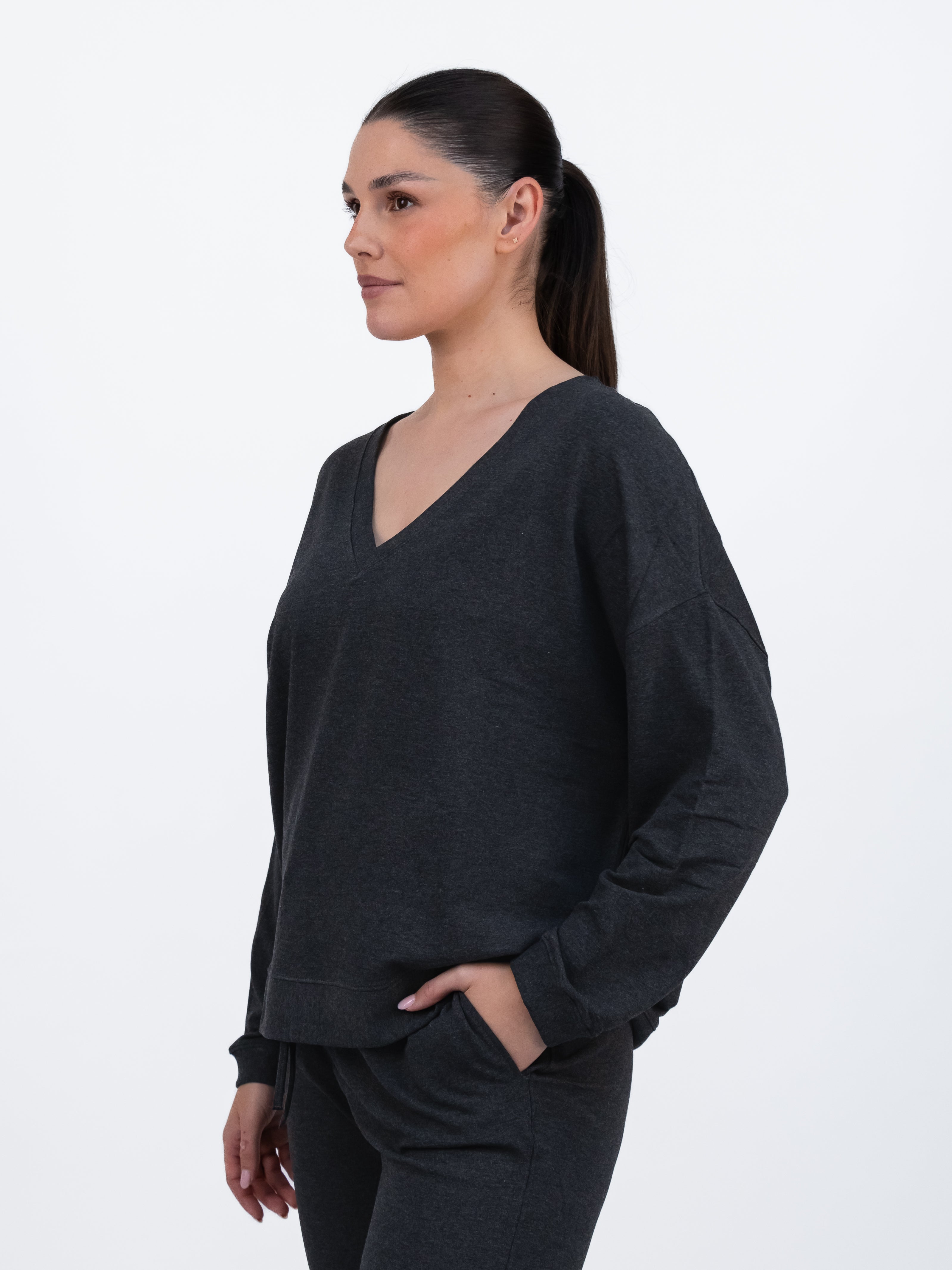 Majestic Filatures Sweater V Neck Long Sleeve Sweatshirt in Anthracite Heather