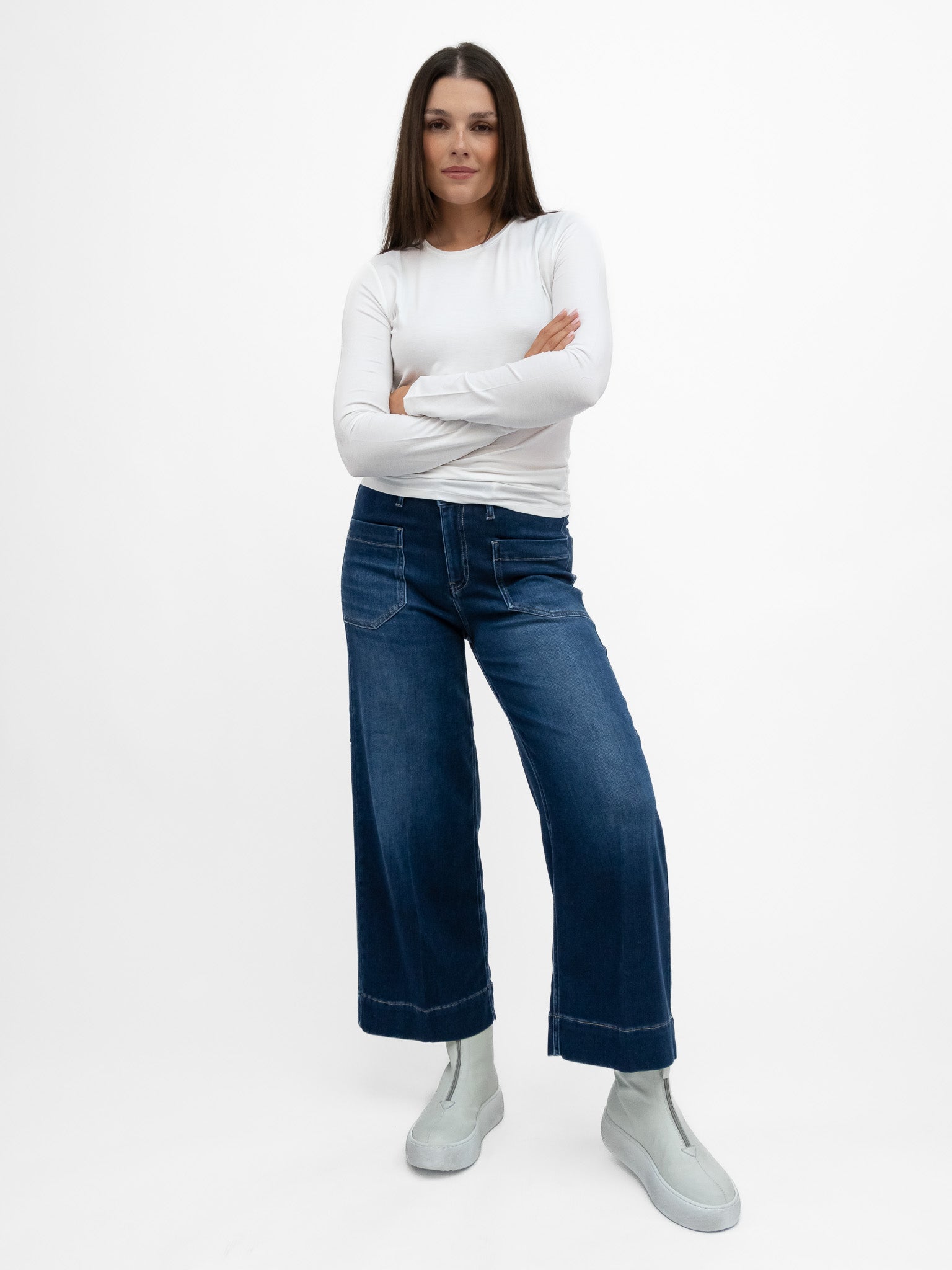 Majestic Filatures T-Shirt Ally Round Neck Long Sleeve Tee in White