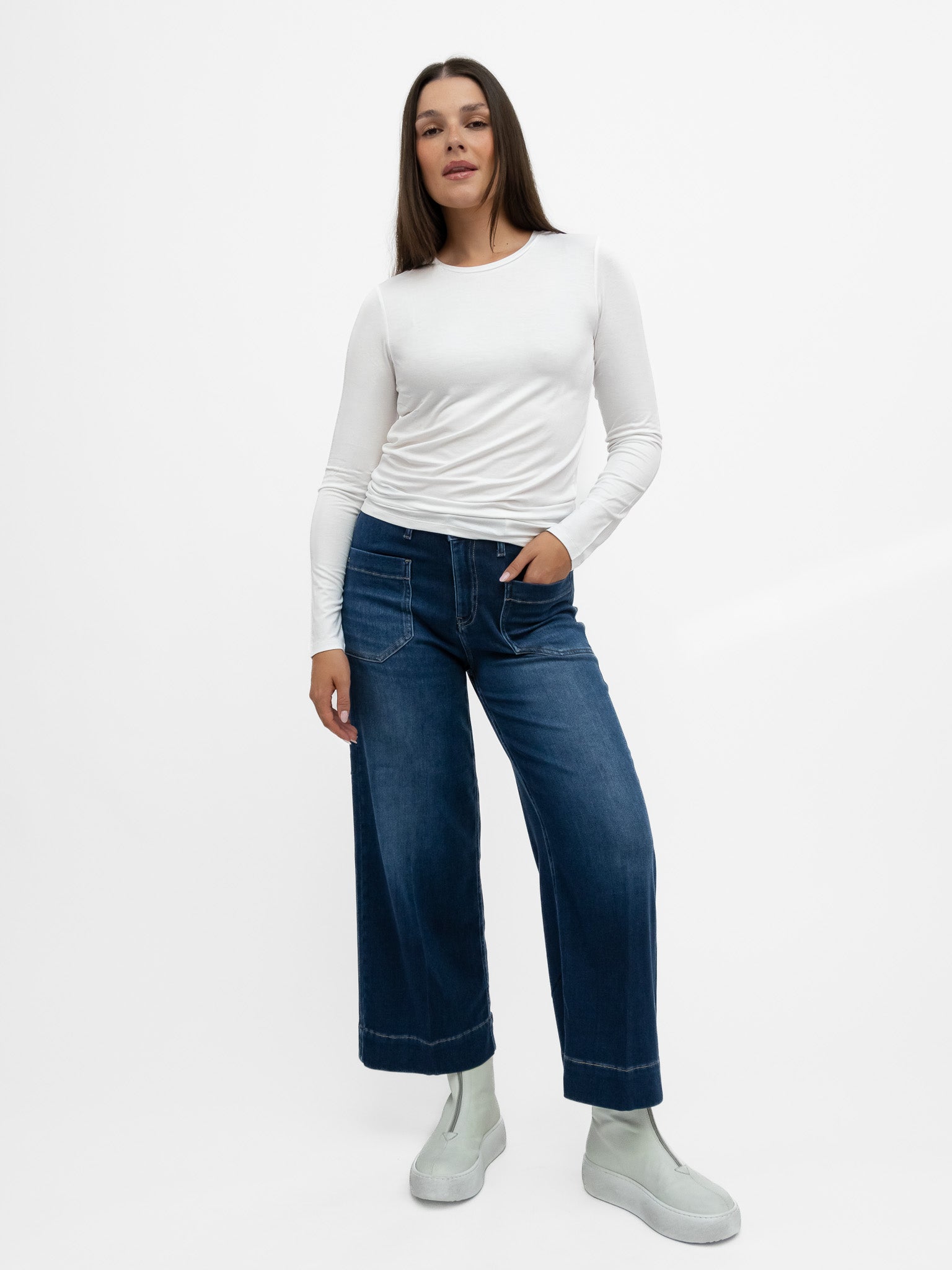 Majestic Filatures T-Shirt Ally Round Neck Long Sleeve Tee in White