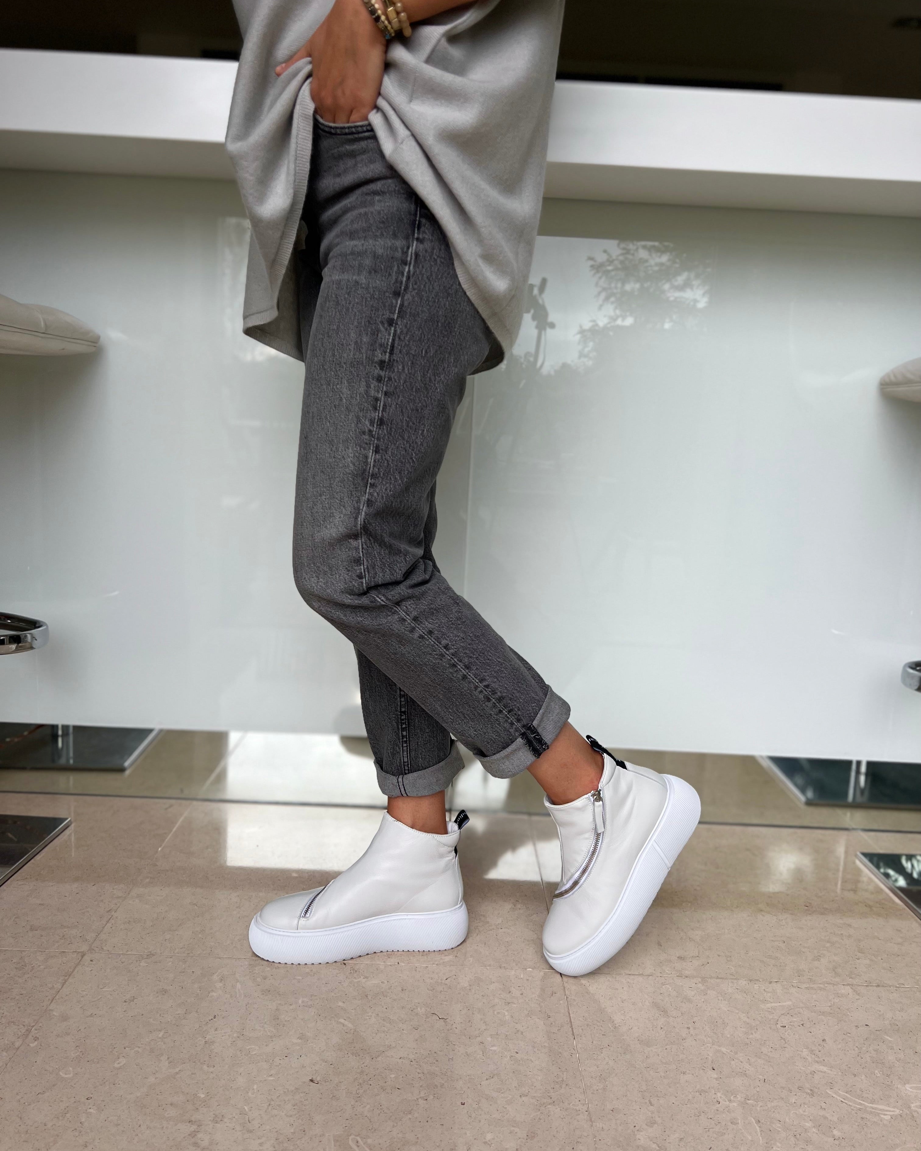 Nude of Scandinavia Boots Nude of Scandinavia Hedda Zipped Boots in Chalk