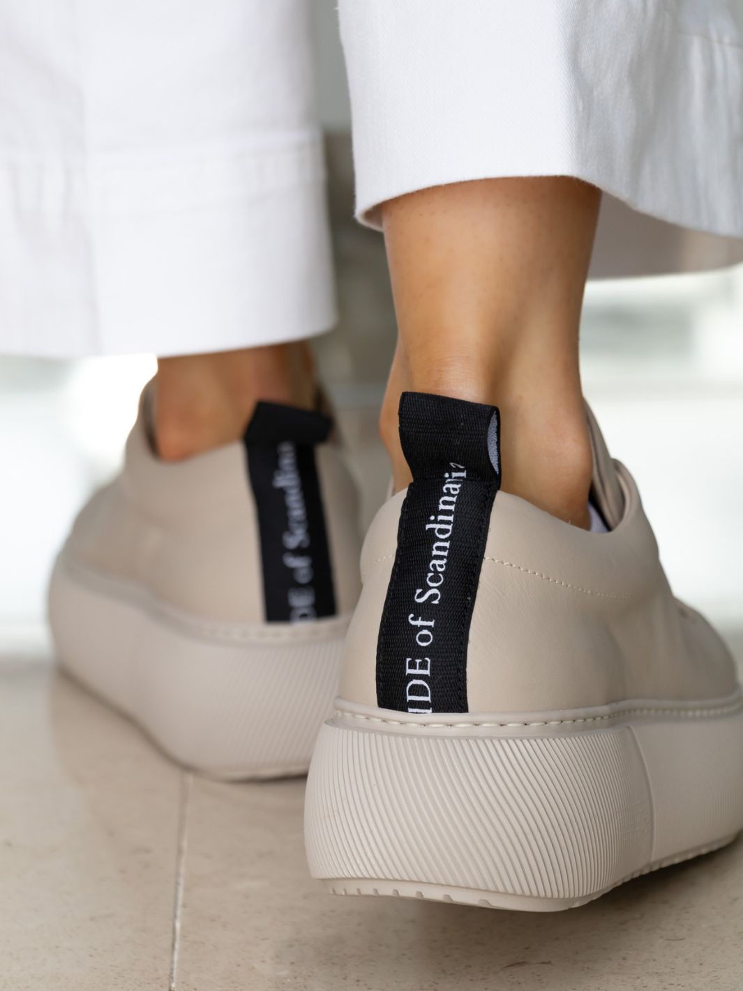 Nude of Scandinavia Sneakers Shoes runner Nude of Scandinavia Hedda Lace-Up Sneakers in latte beige chunky sole laces comfortable diffusion by Kate