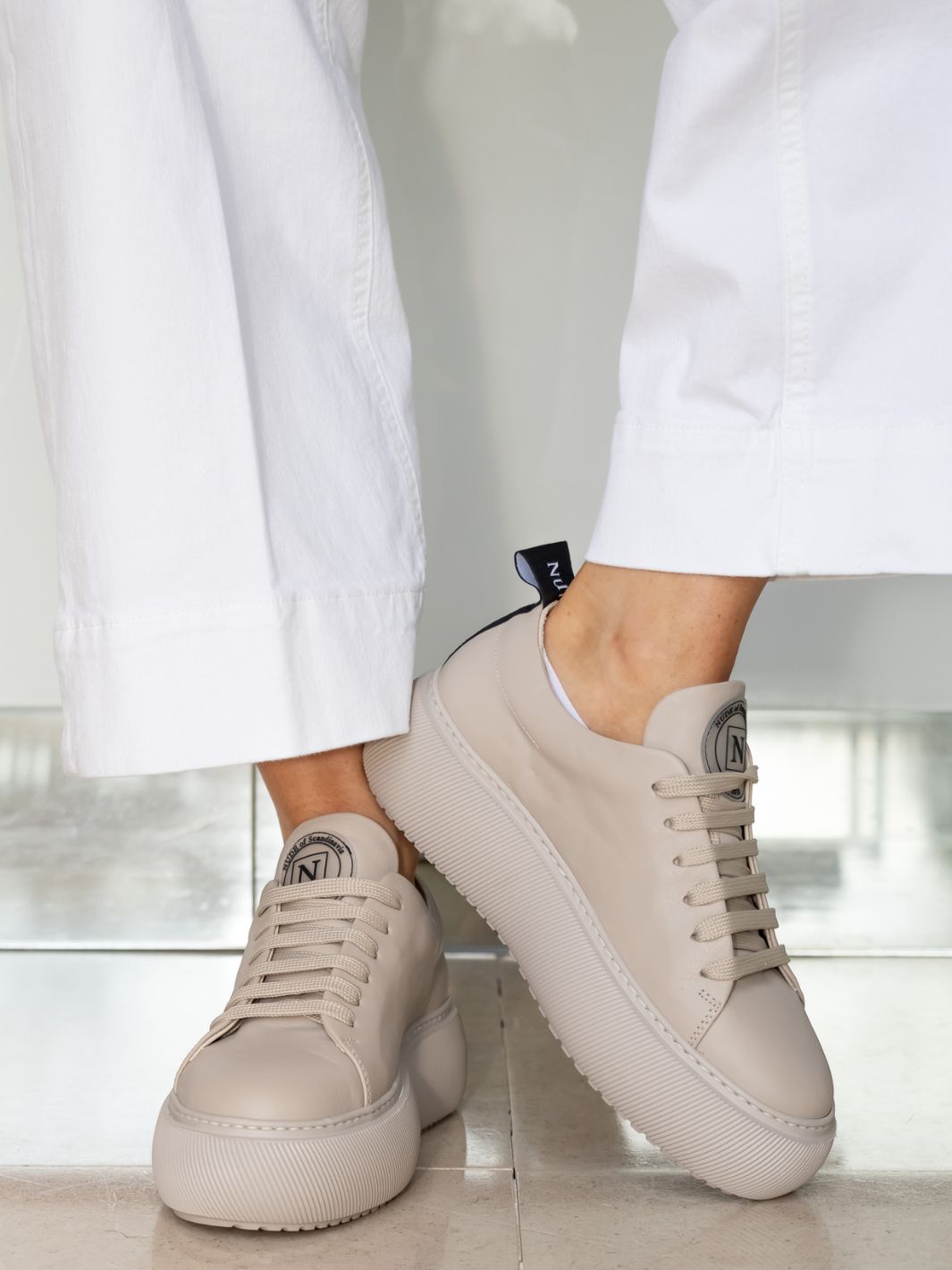 Nude of Scandinavia Sneakers Shoes runner Nude of Scandinavia Hedda Lace-Up Sneakers in latte beige chunky sole laces comfortable diffusion by Kate