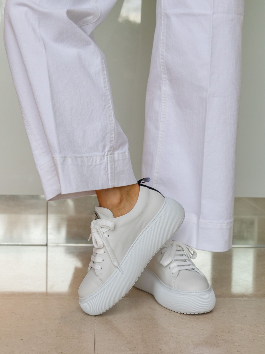 Nude of Scandinavia Sneakers Nude of Scandinavia Hedda Lace-Up Sneakers in White