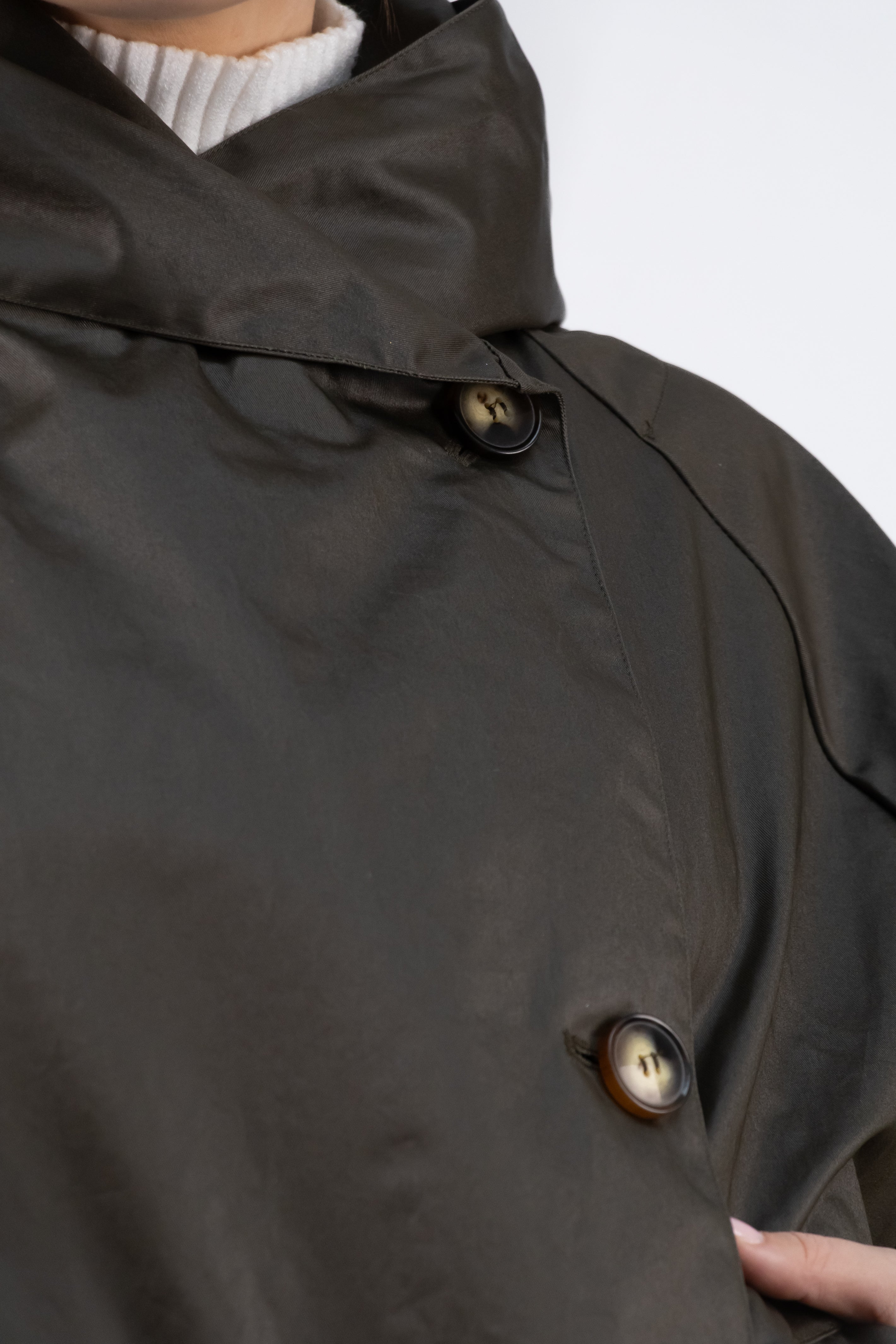 Prêt pour Partir Parkas Paola Cow Parka in Olive