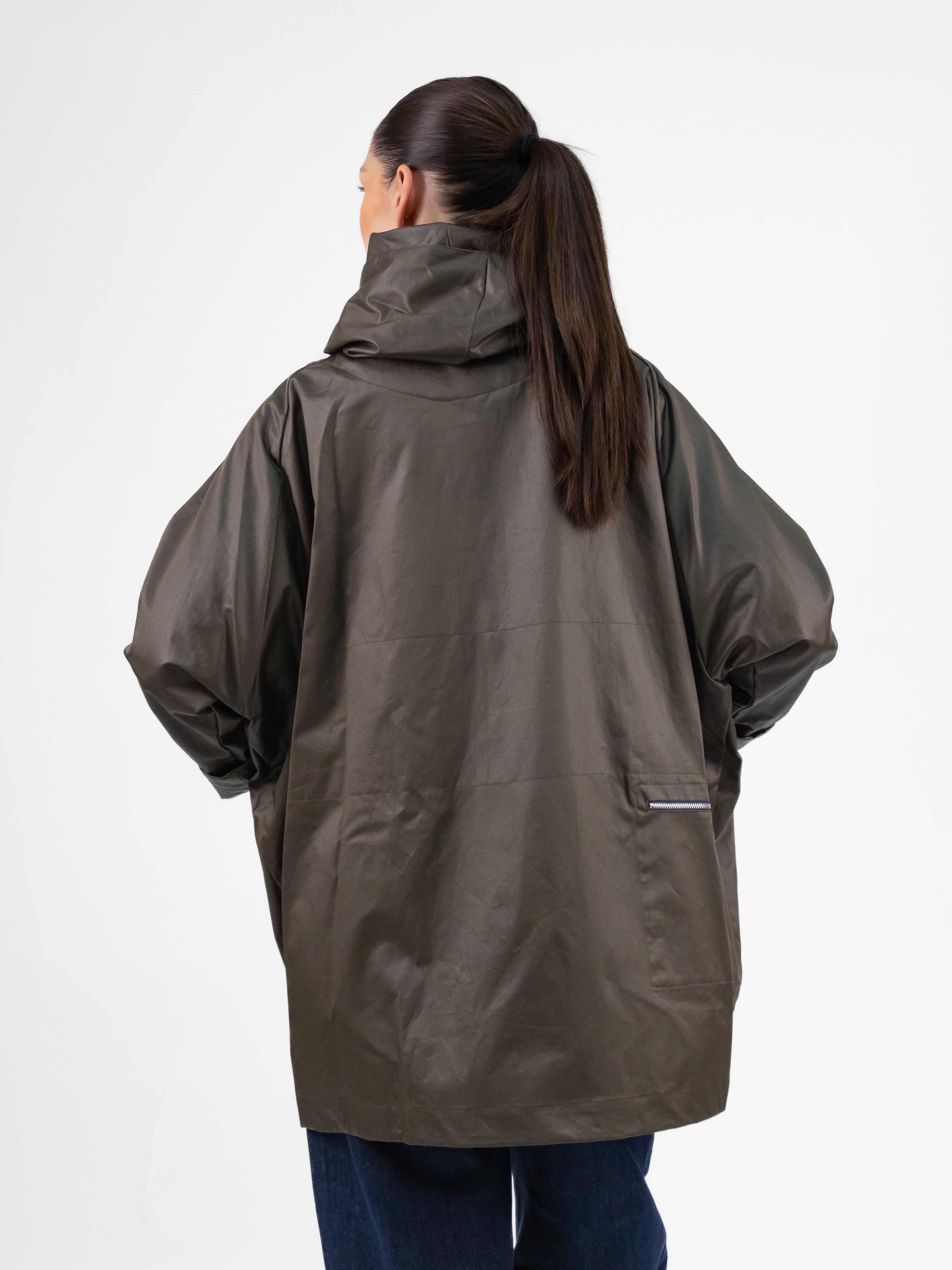Prêt pour Partir Parkas Paola Cow Parka in Olive