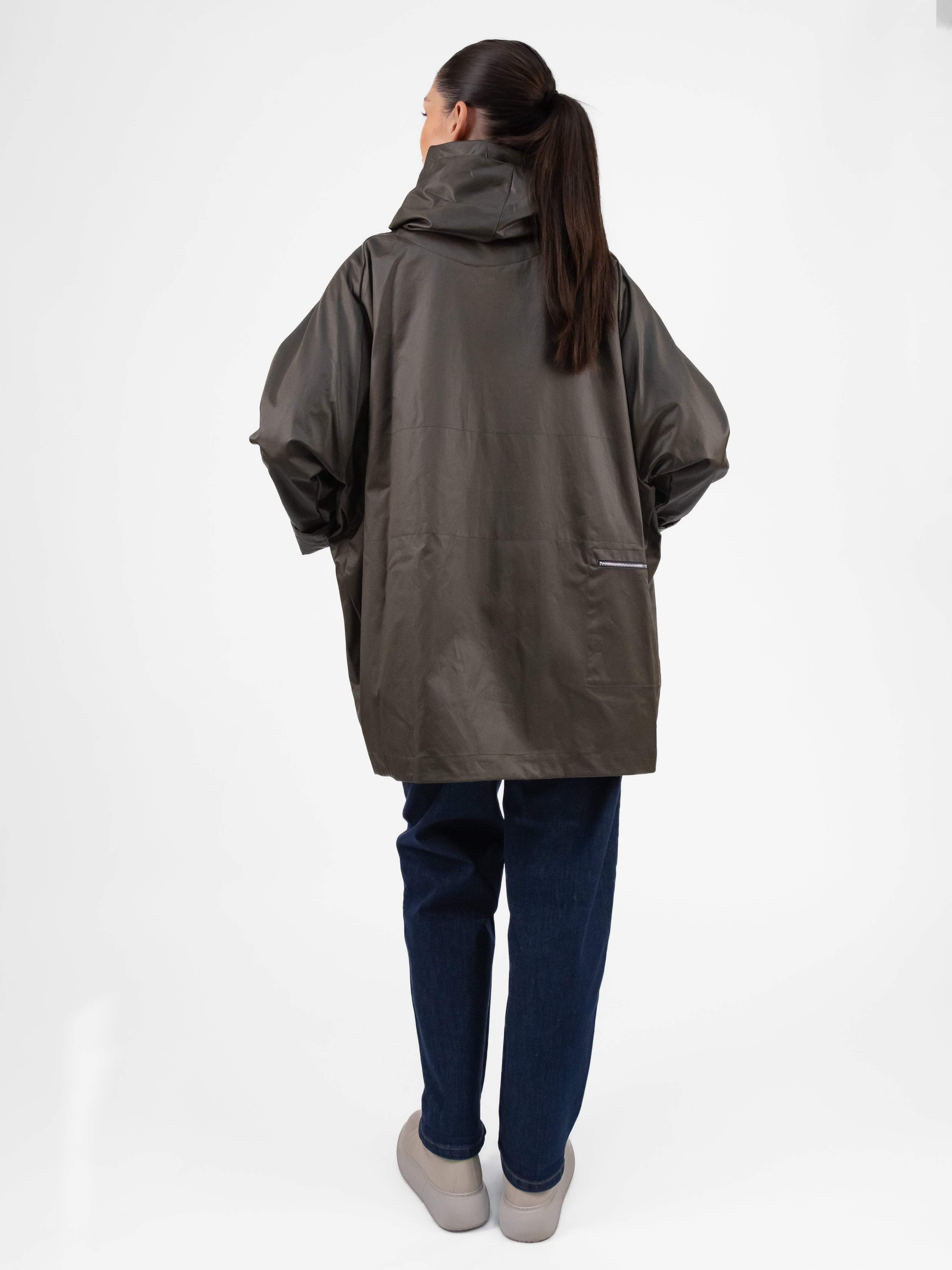 Prêt pour Partir Parkas Paola Cow Parka in Olive