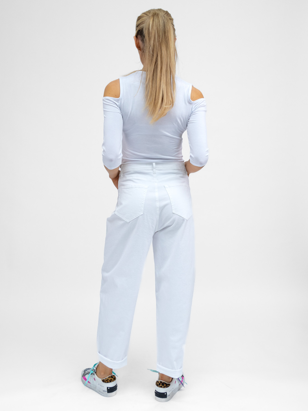 Raffaello Rossi Trousers Hanni Barrel Shape Jeans In White Denim From Raffaello Rossi