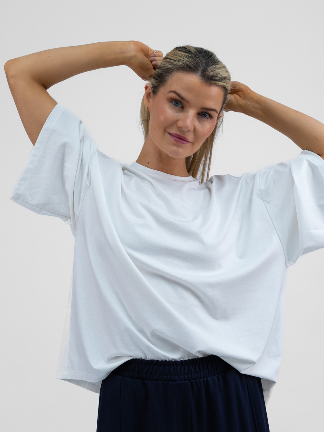 The Italian Collection Top Alva Travel T-Shirt In Soft White From The Travel Collection