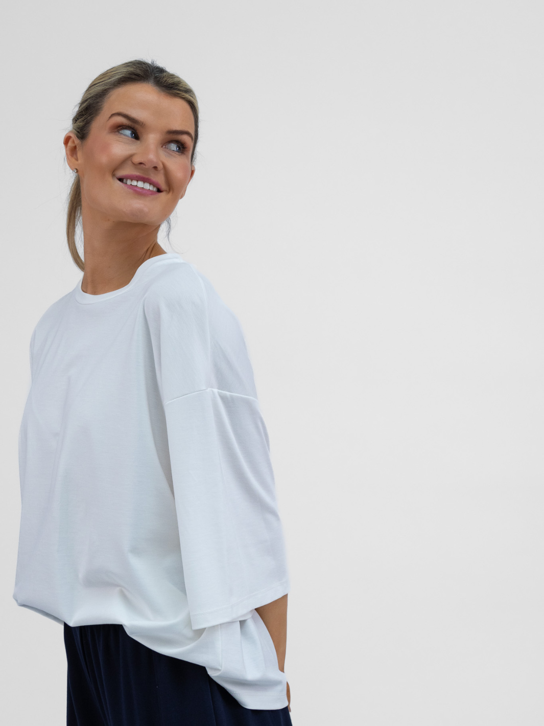 The Italian Collection Top Alva Travel T-Shirt In Soft White From The Travel Collection
