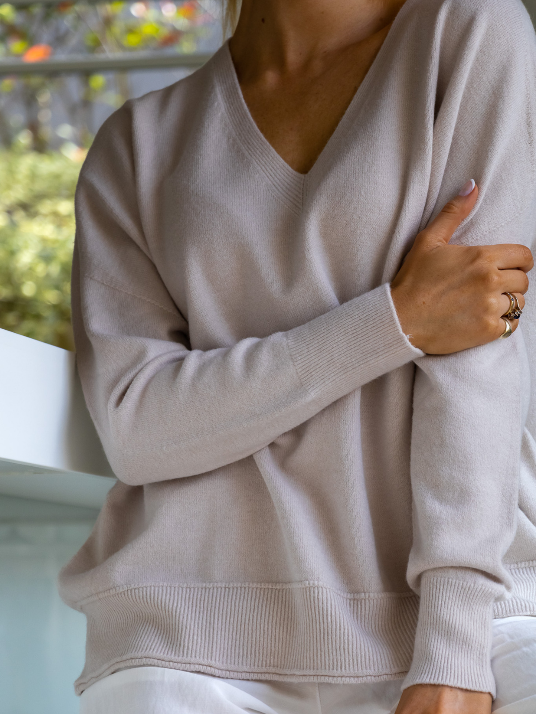 Diffusion by Kate Knitwear One Size Sienna V Neck Knit Sweater in Sand