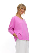 Diffusion by Kate Knitwear One Size Sienna V Neck Sweater In Peony Pink