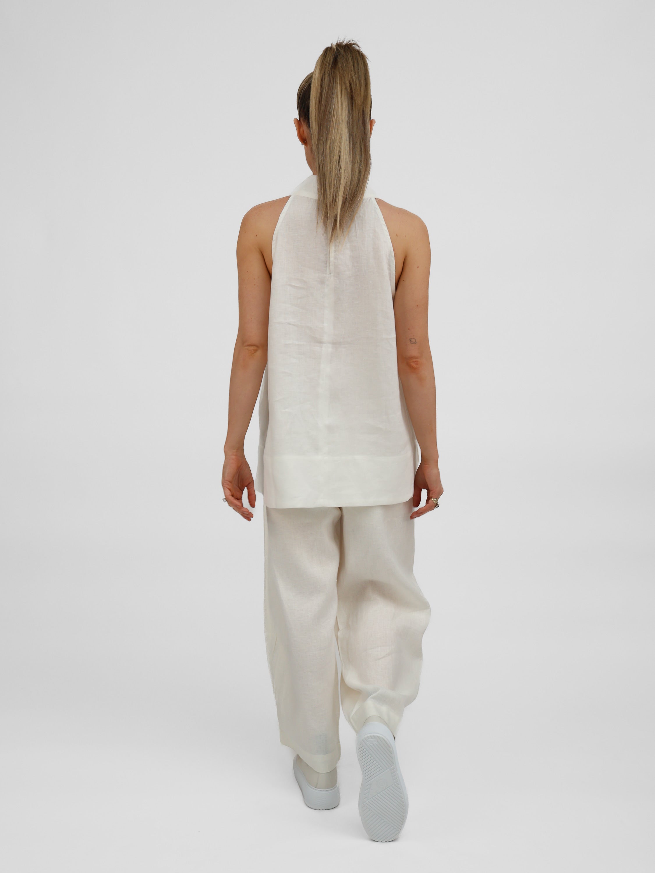 Diffusion by Kate Top One Size Lauren Racer Back Linen Top in Ecru