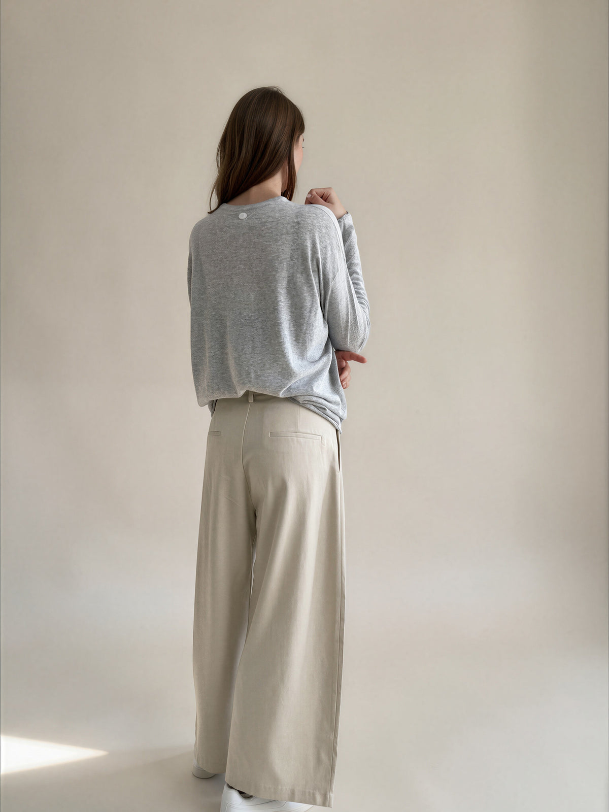 Diffusion by Kate Top One Size Lena Cotton/Linen Mix Long Sleeve Tee in Grey