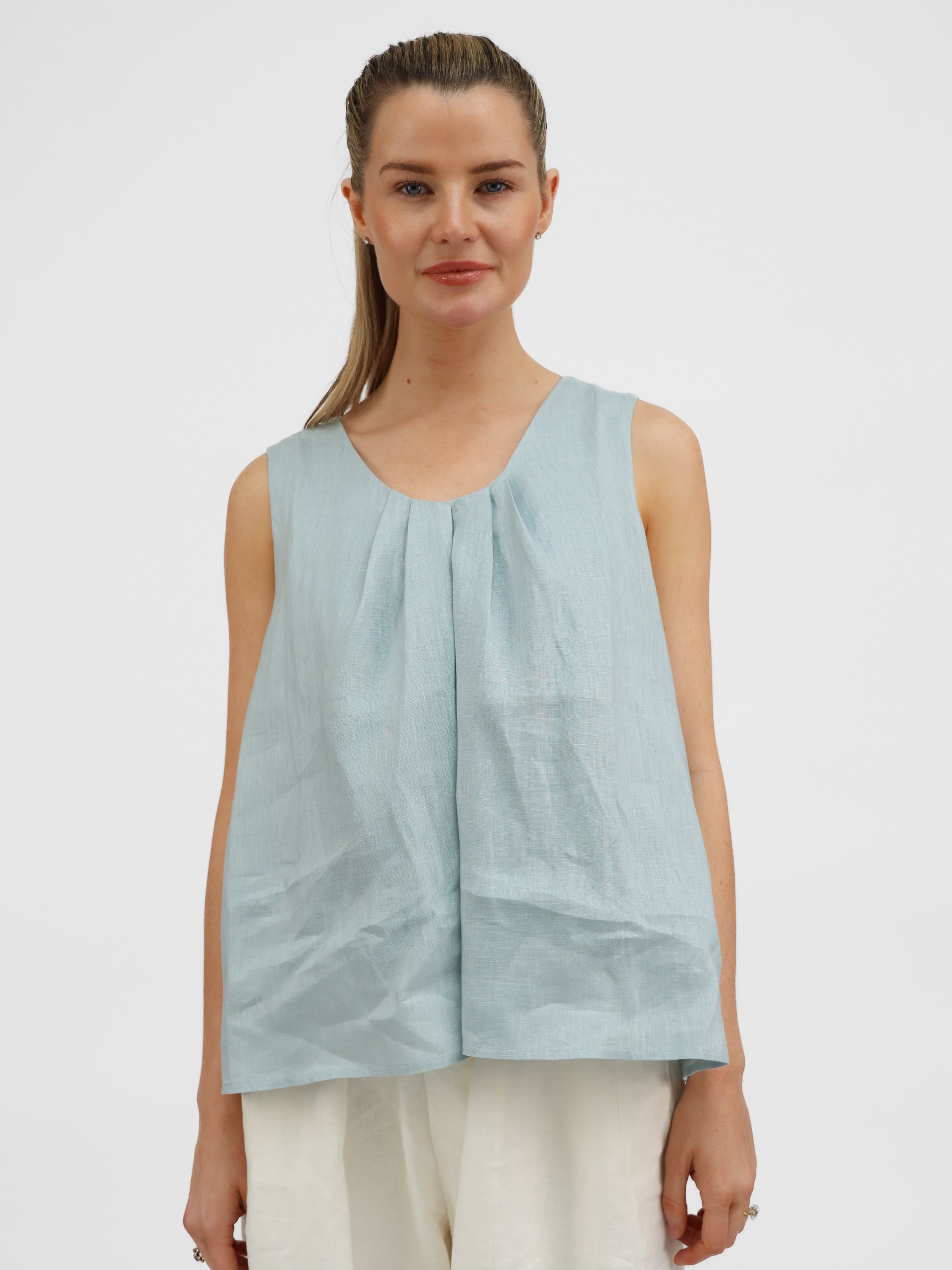 Diffusion by Kate Top One Size Ruth Pure Linen Pleat Back Top in Mint