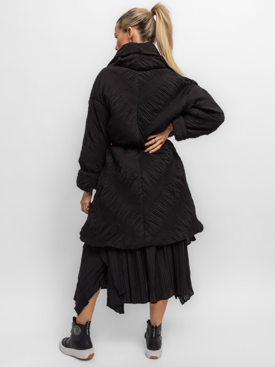 DIFFUSION.ie Coat One Size Izzy Theatre Coat in Black